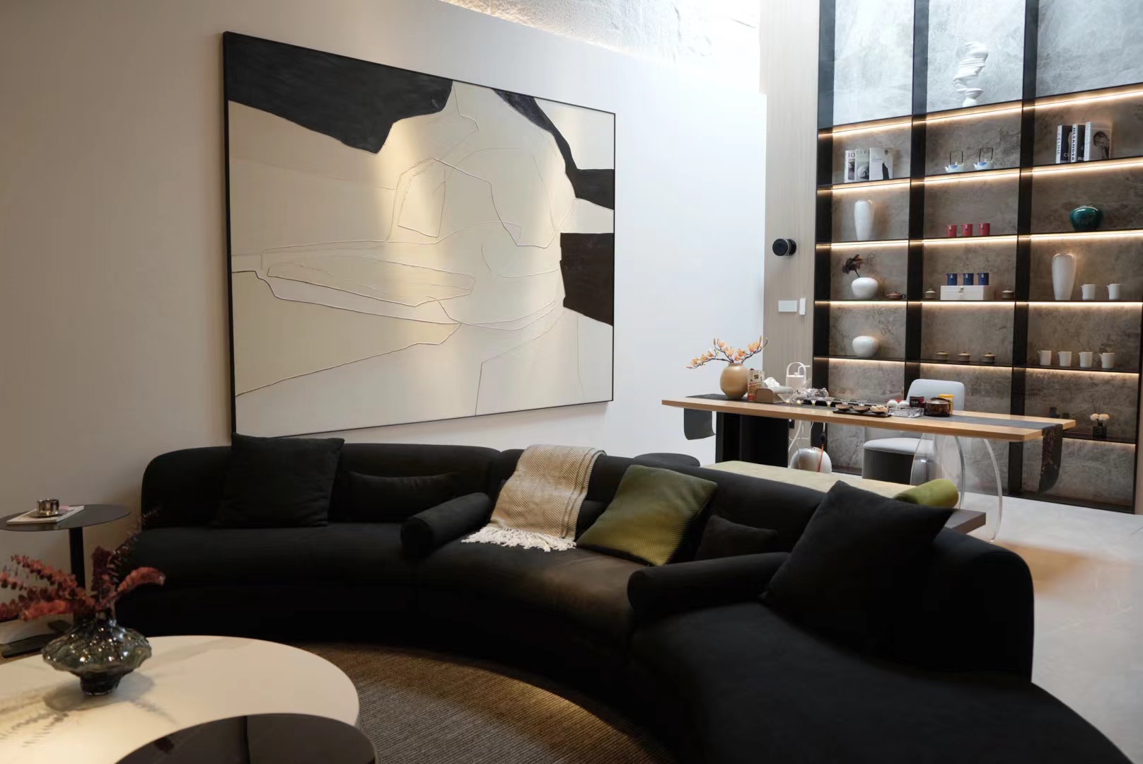 London Design Awards Winner - Modern Minimalist Interior Design