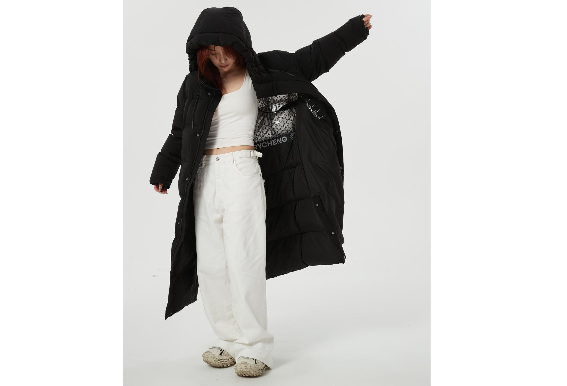London Design Awards Winner -  MERRYCHENG Hot cube Cold-proof long goose down coat