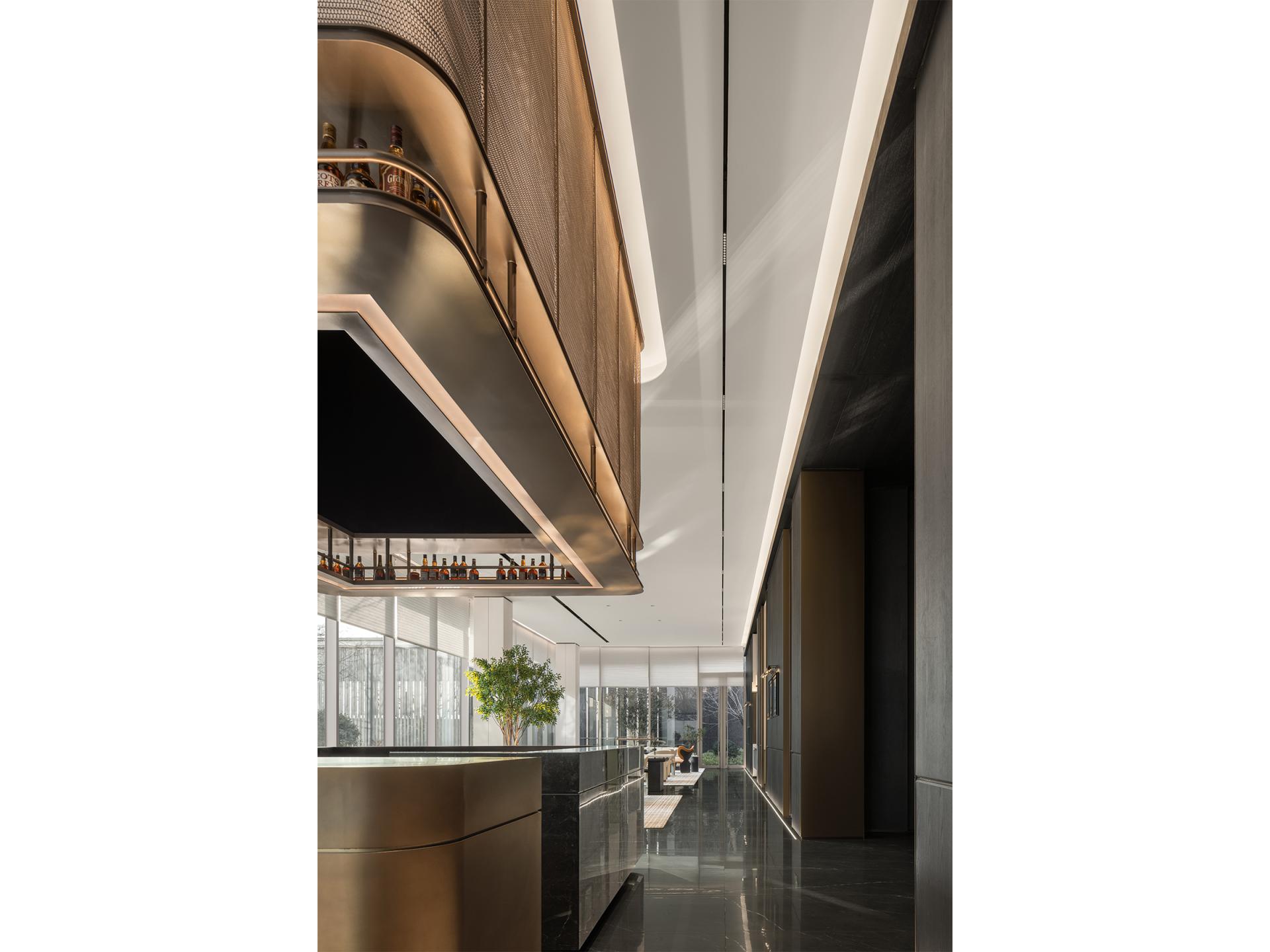 London Design Awards Winner - METROPOLIS TIMES