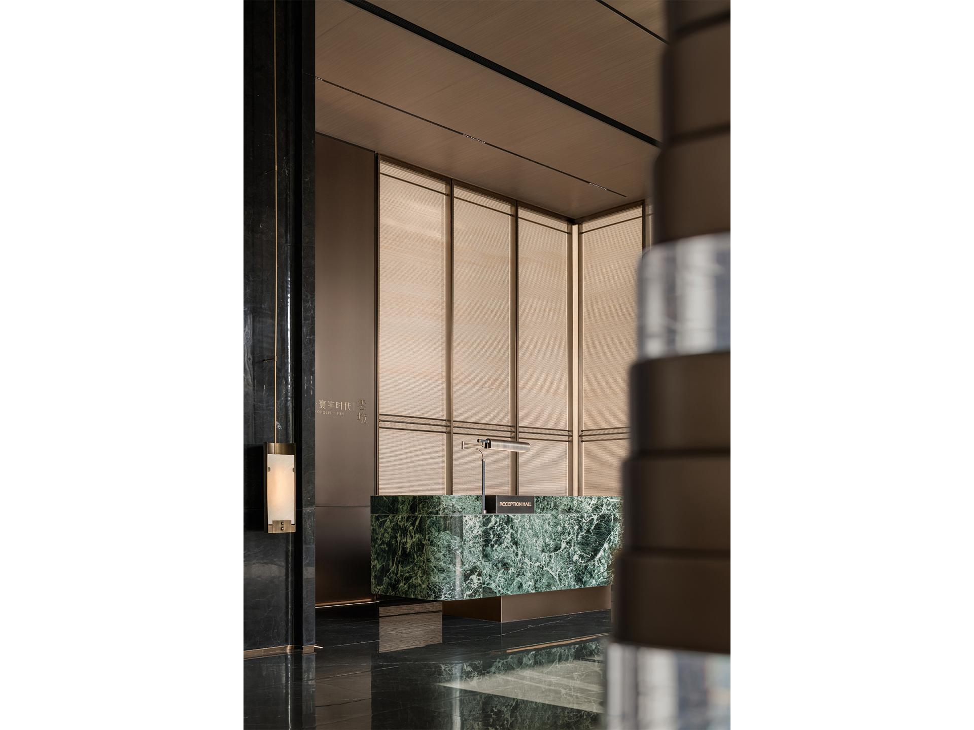 London Design Awards Winner - METROPOLIS TIMES