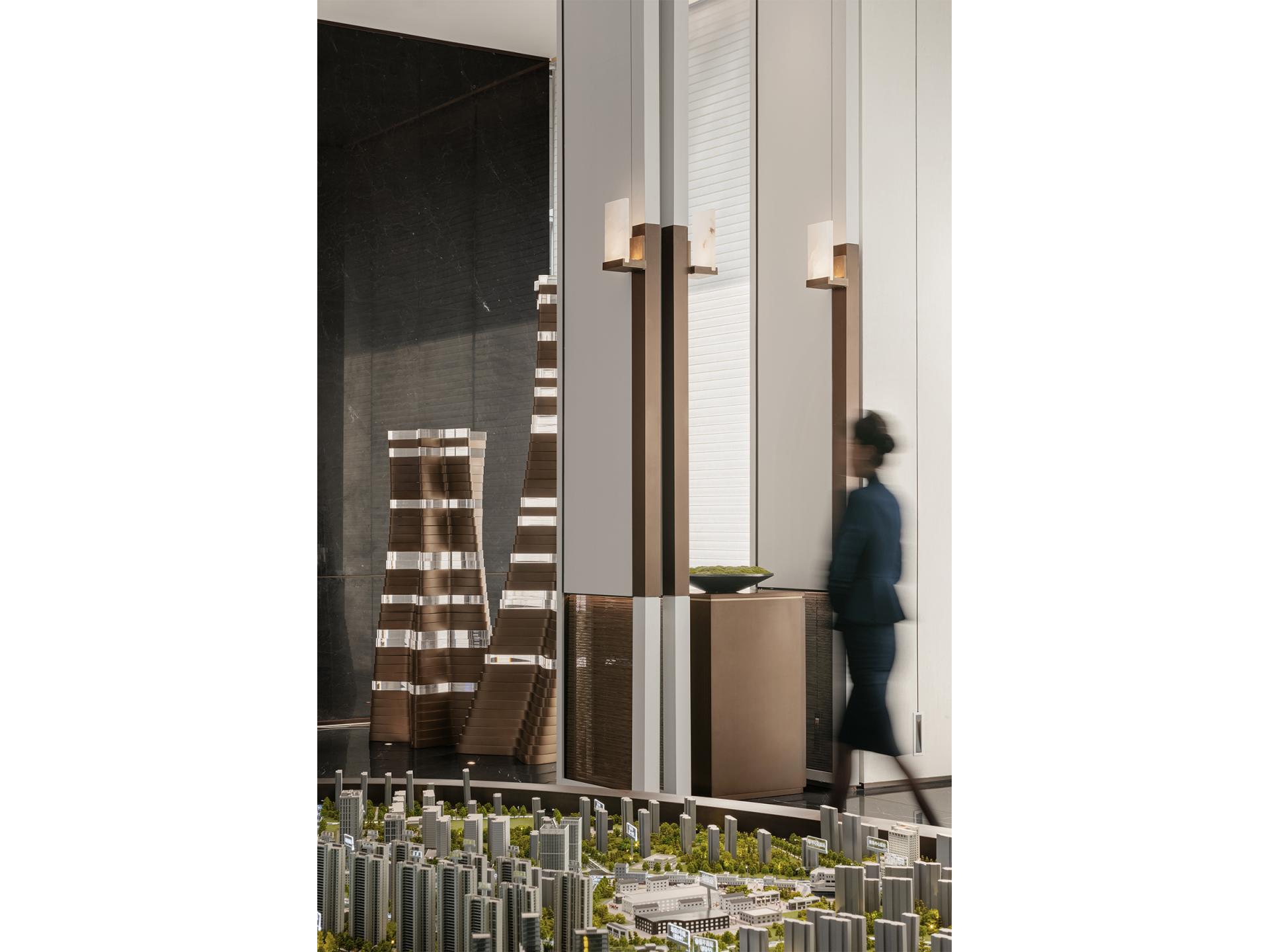 London Design Awards Winner - METROPOLIS TIMES