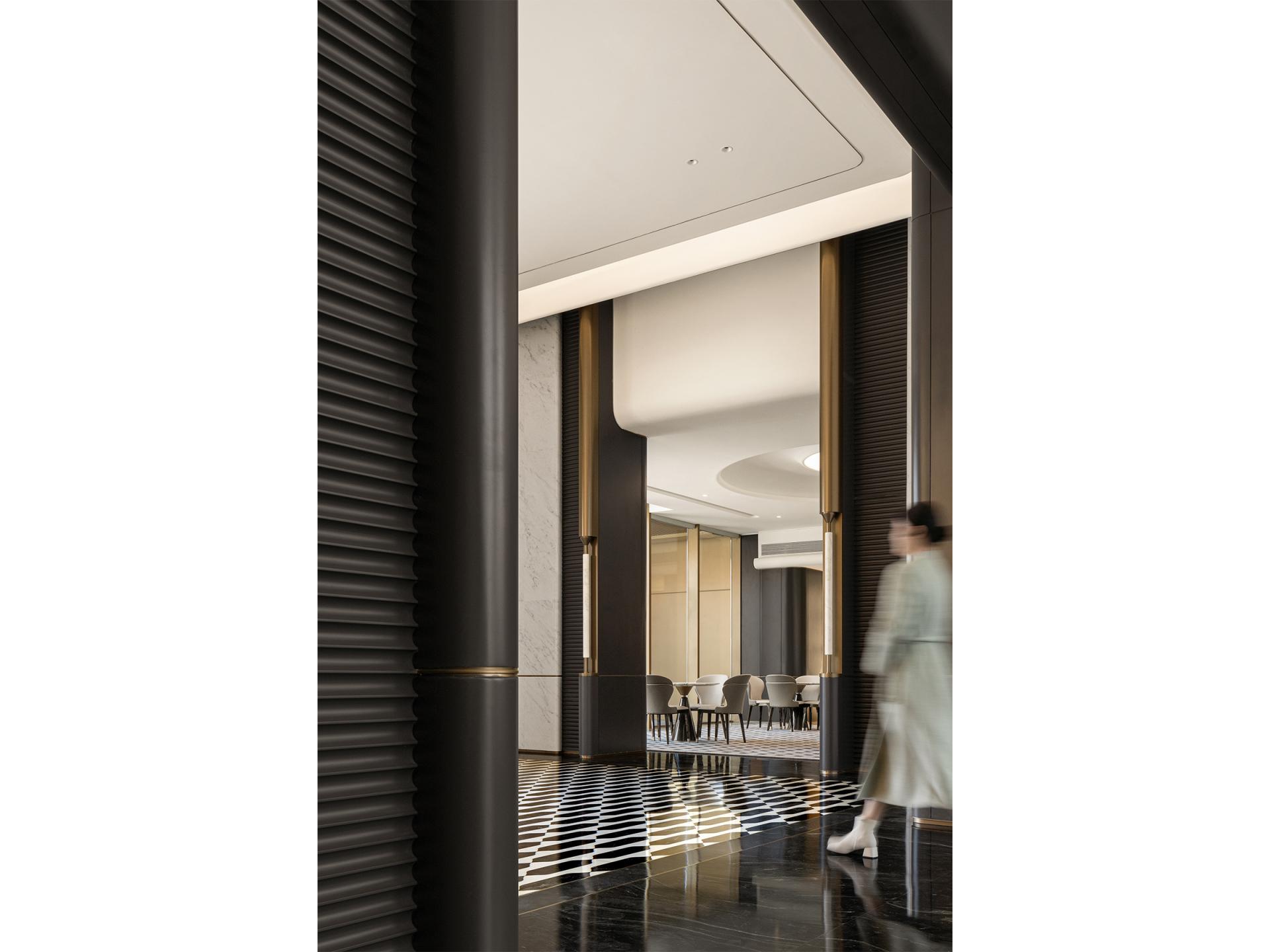 London Design Awards Winner - REFLECT ALLEYS