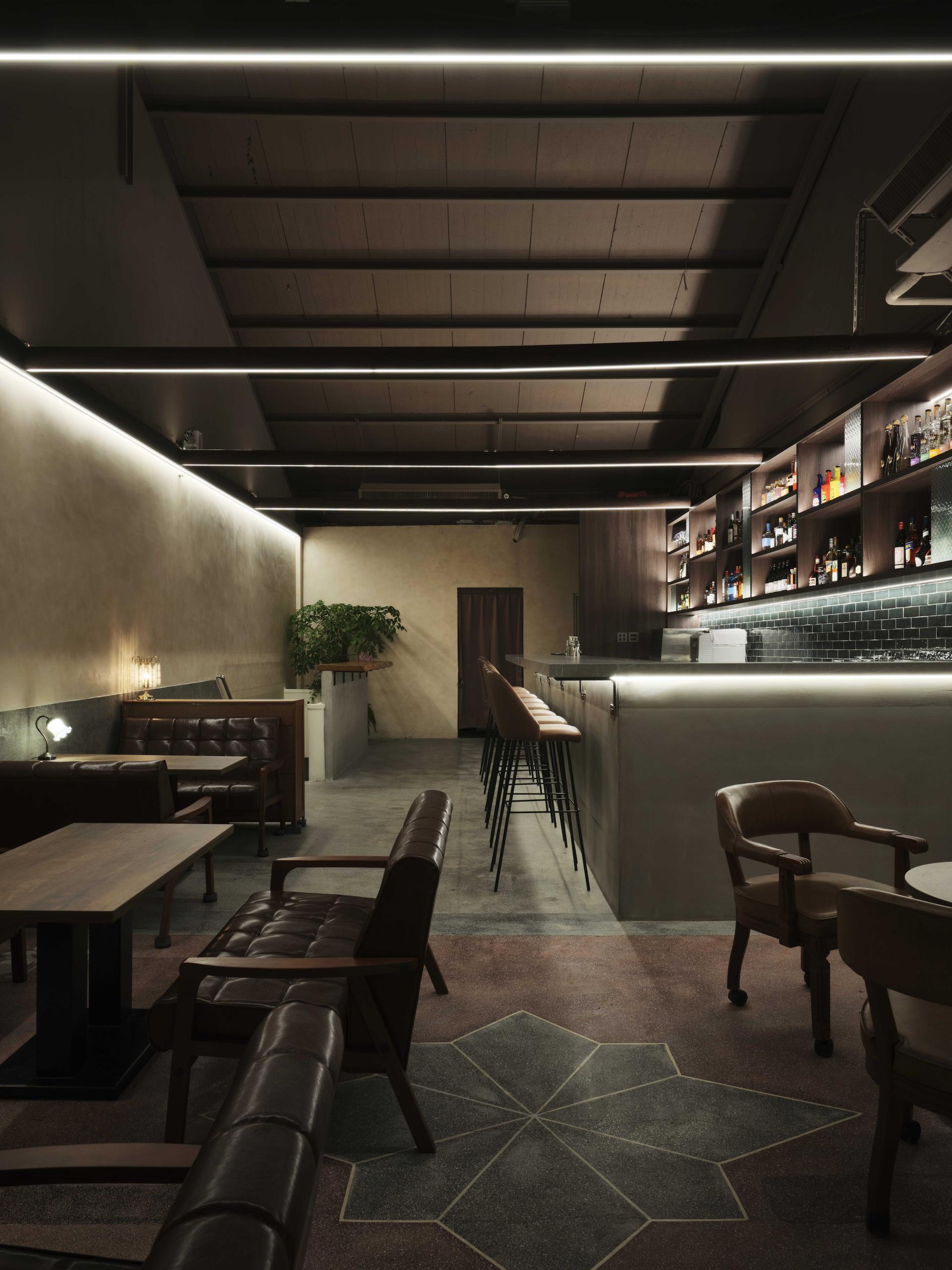 London Design Awards Winner - Moonwell Bar & Bistro