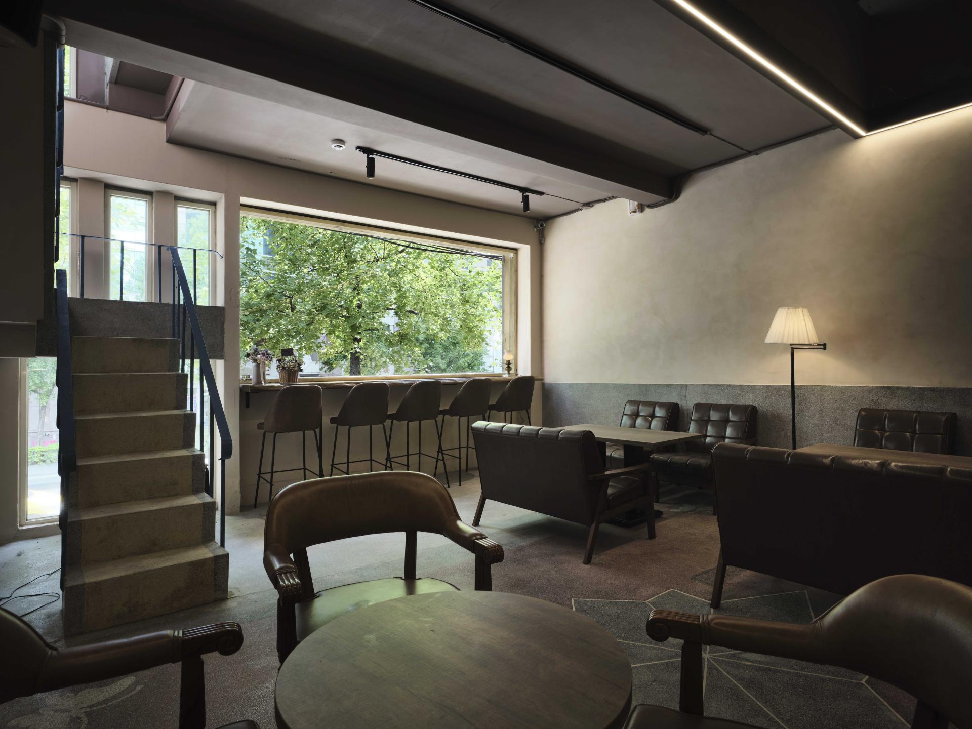 London Design Awards Winner - Moonwell Bar & Bistro