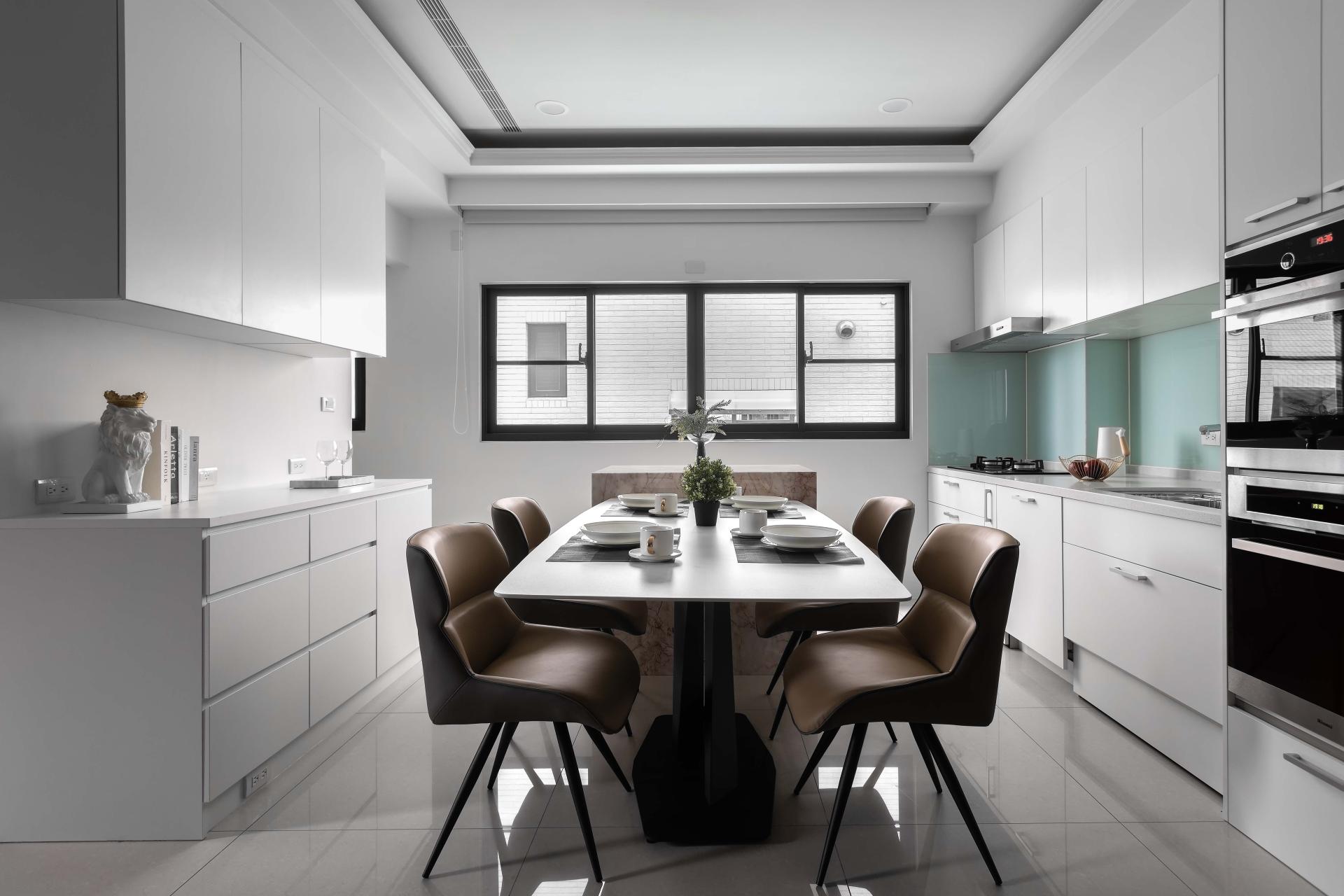 London Design Awards Winner - monochrome