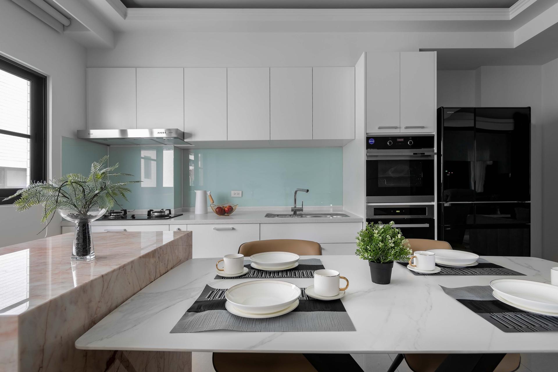 London Design Awards Winner - monochrome
