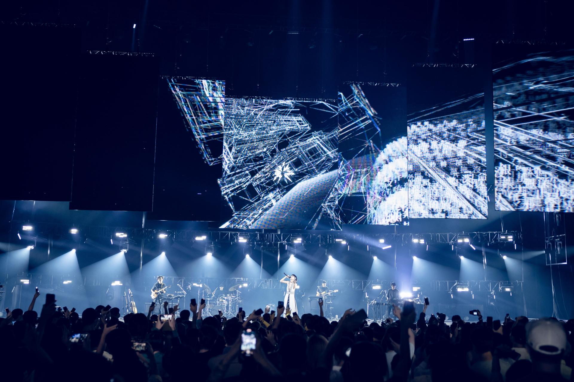 London Design Awards Winner - Enno Cheng Daughters Concert