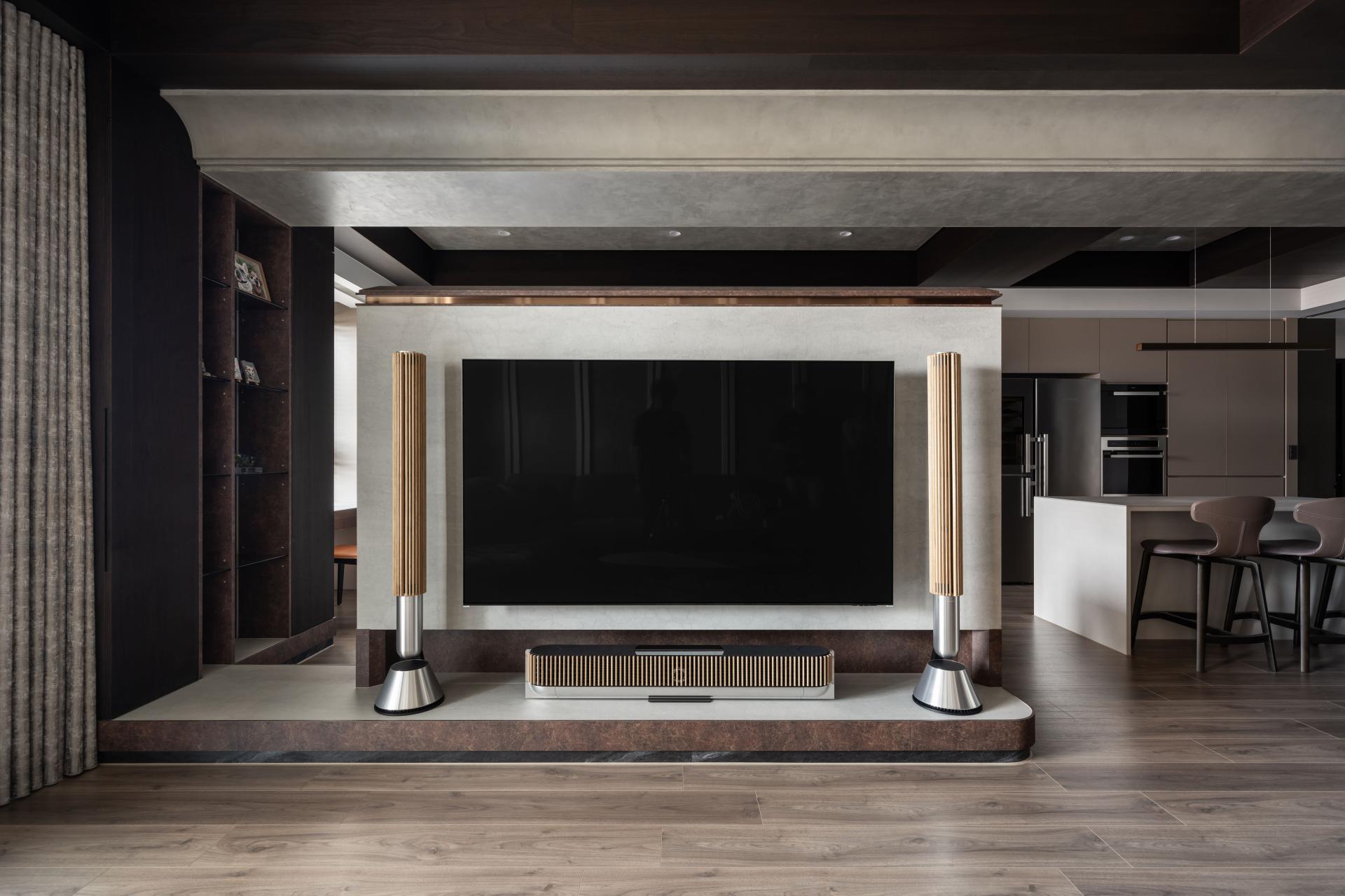 London Design Awards Winner - Distinctive