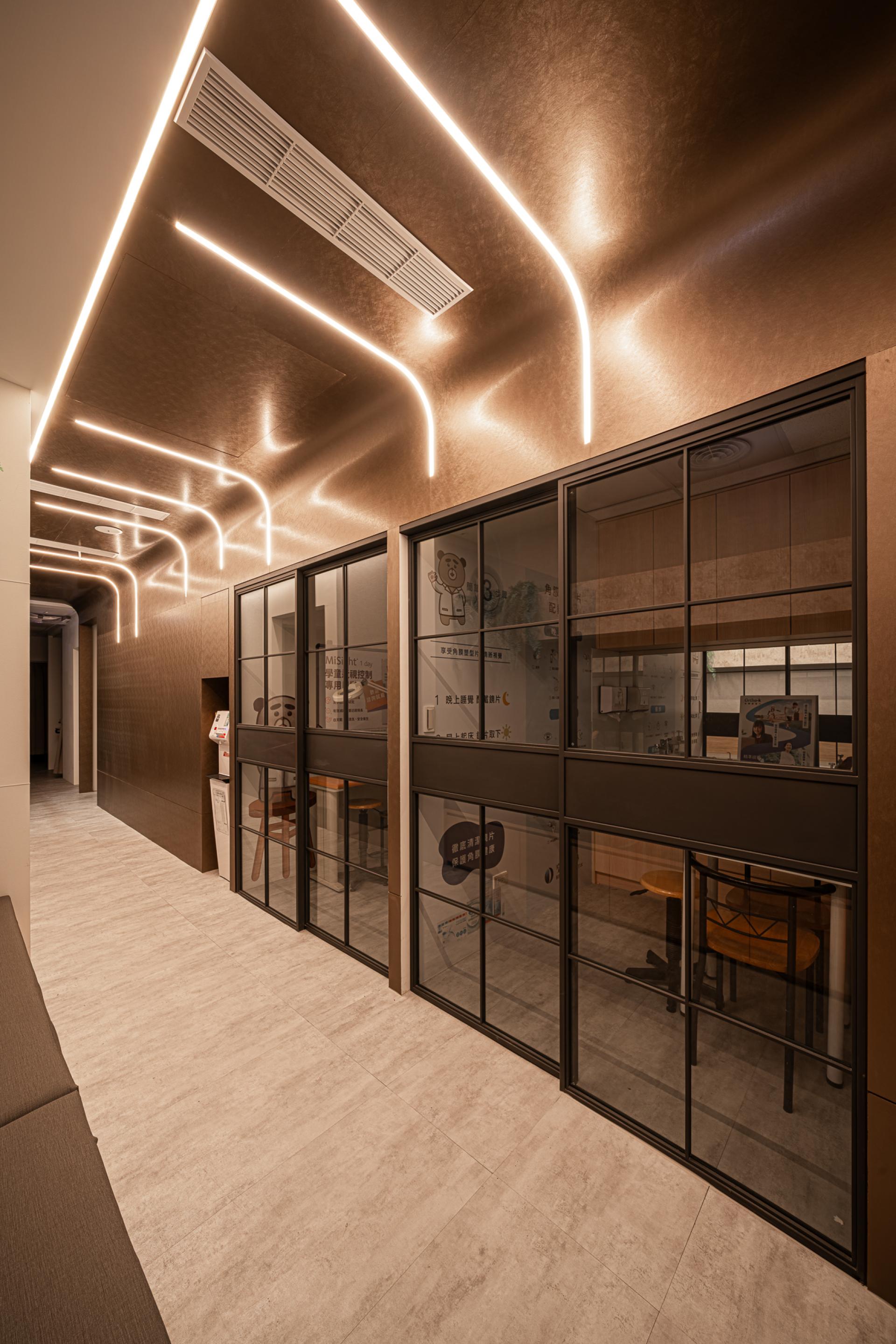 London Design Awards Winner - OptiSphere Eye Center