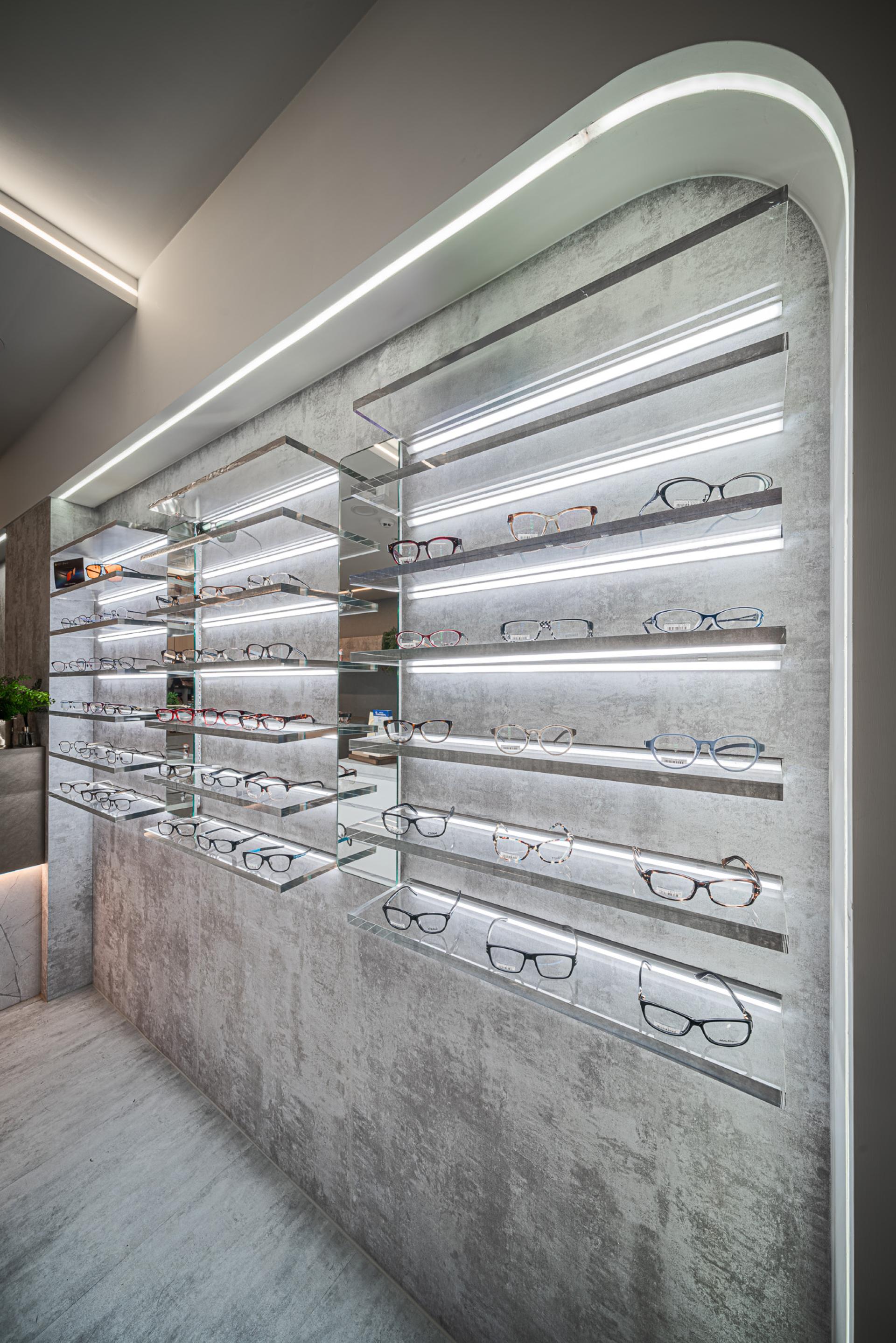 London Design Awards Winner - OptiSphere Eye Center