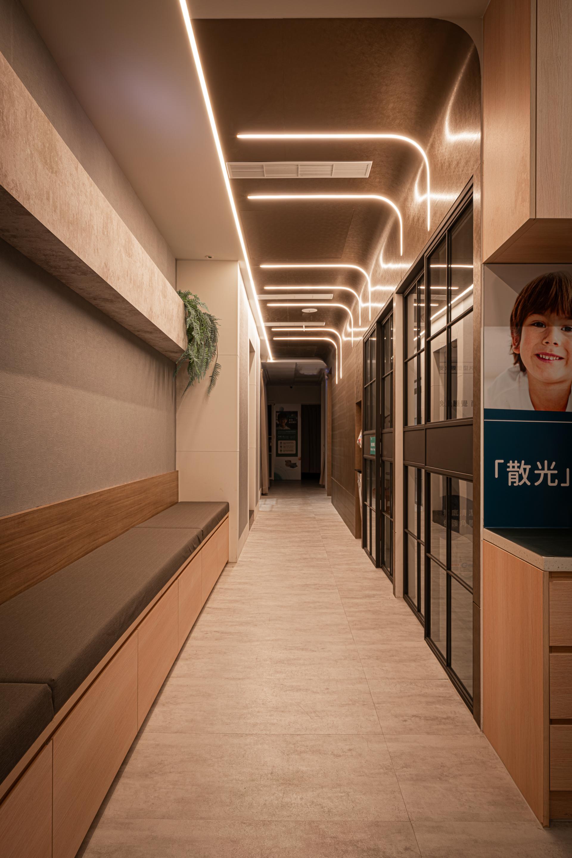 London Design Awards Winner - OptiSphere Eye Center