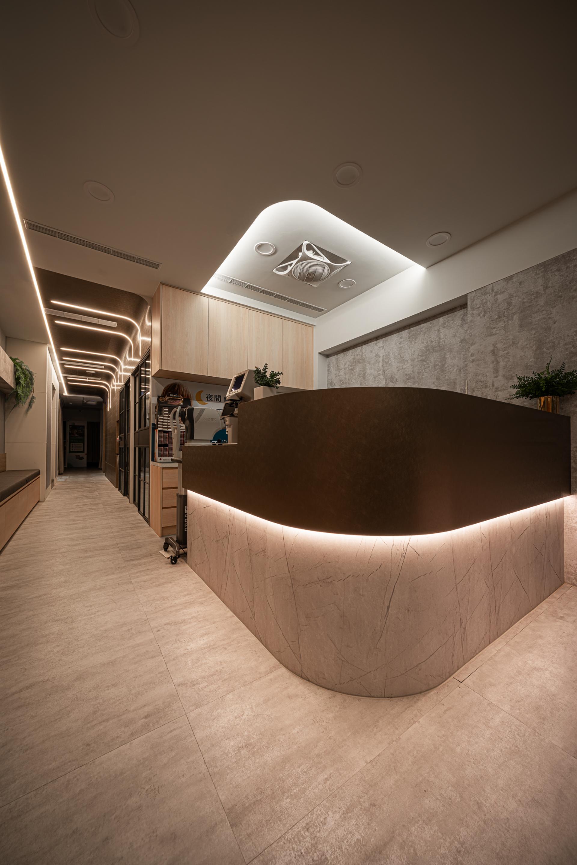 London Design Awards Winner - OptiSphere Eye Center