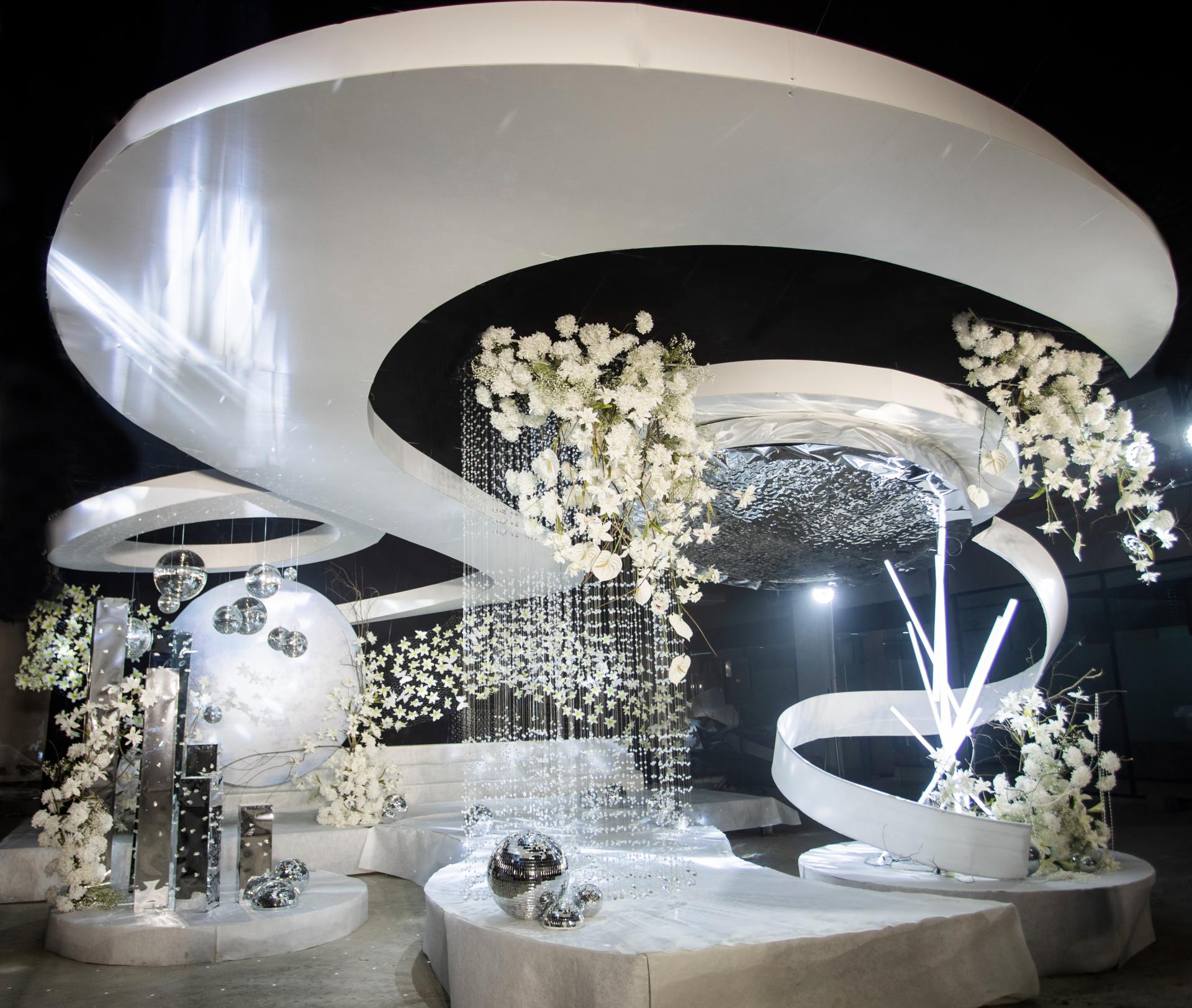 London Design Awards Winner - Aurora Interstellar