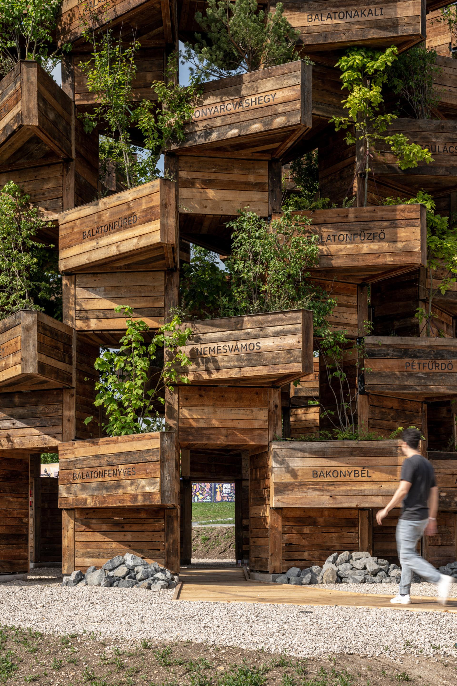 London Design Awards Winner - Garden of Communities