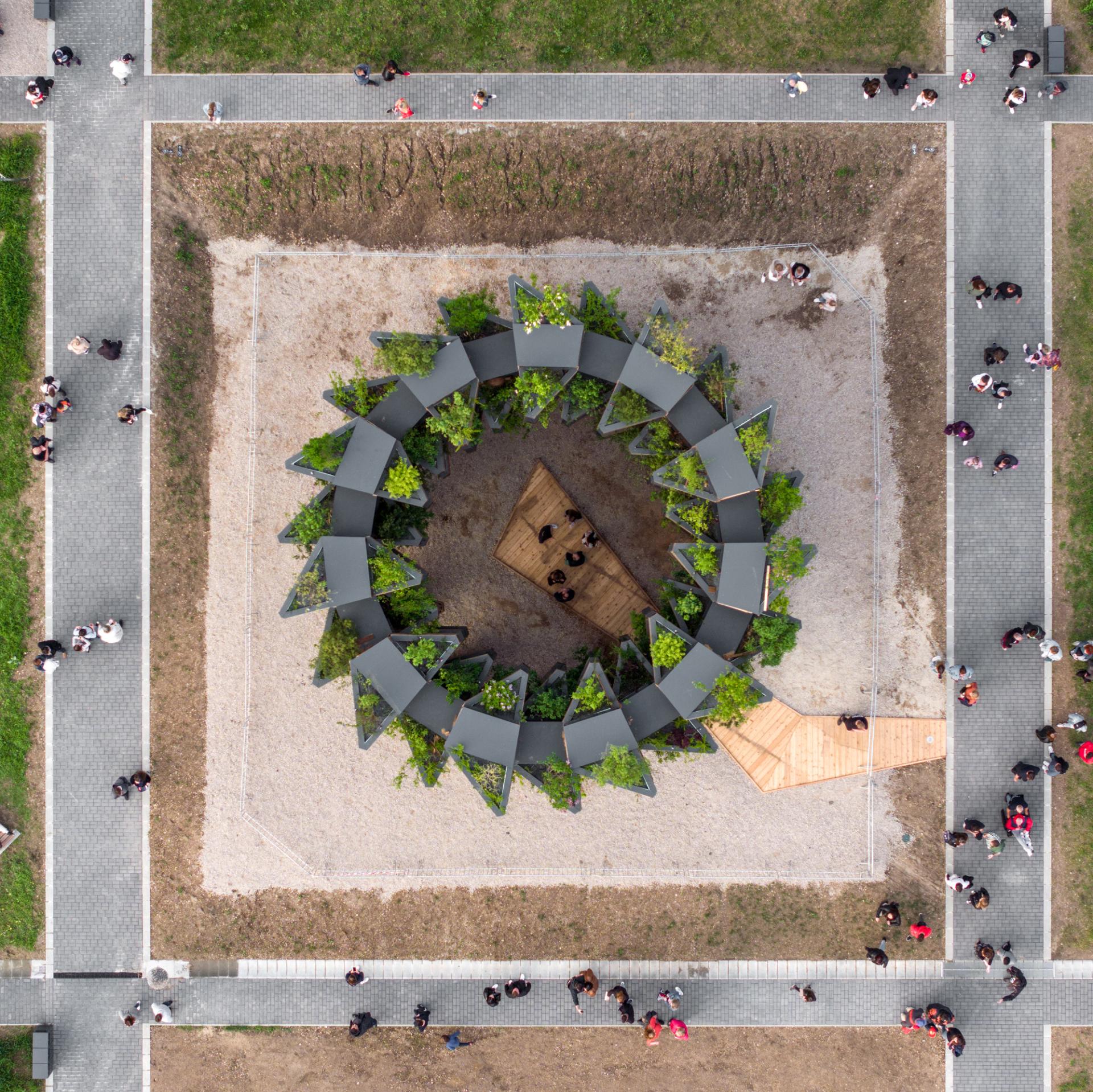 London Design Awards Winner - Garden of Communities