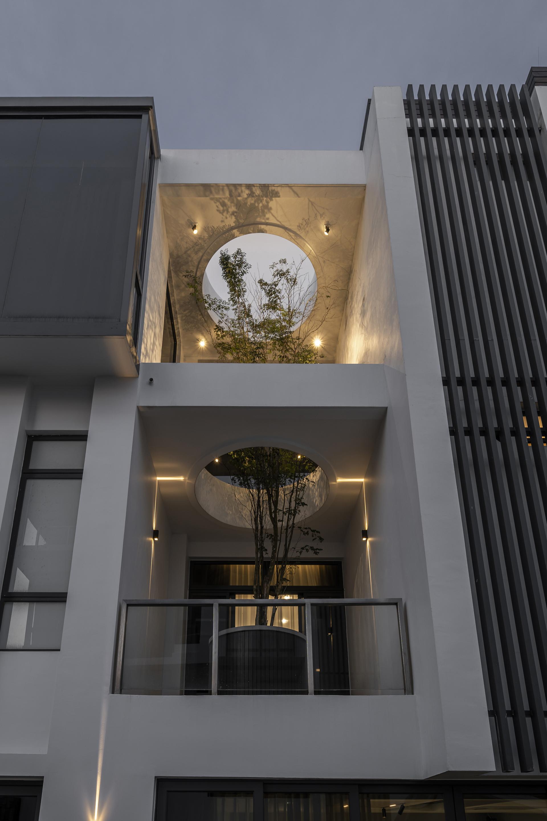 London Design Awards Winner - The Ag’s Wood-philic Residence