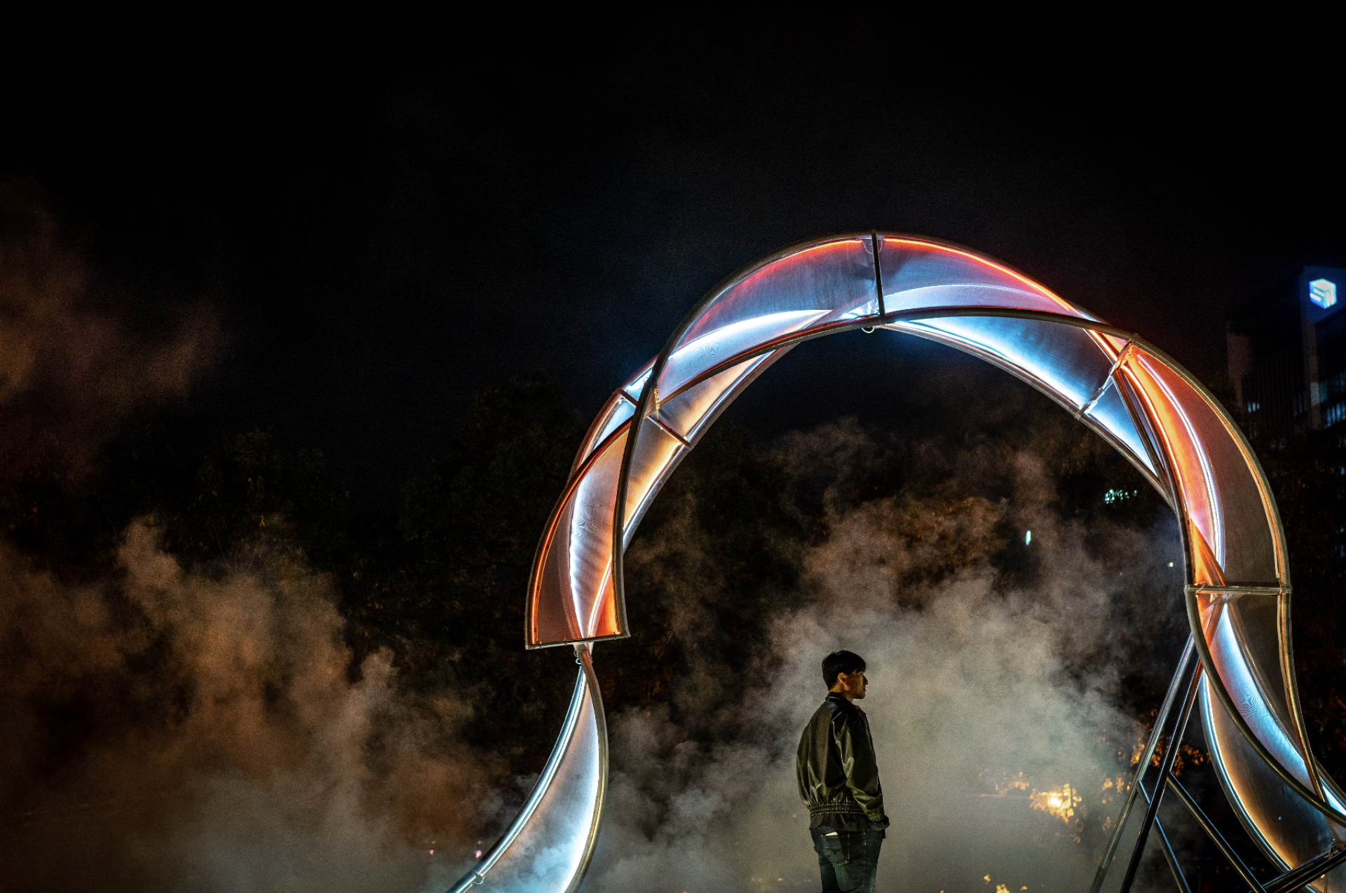 London Design Awards Winner - Dance of the celestial lights