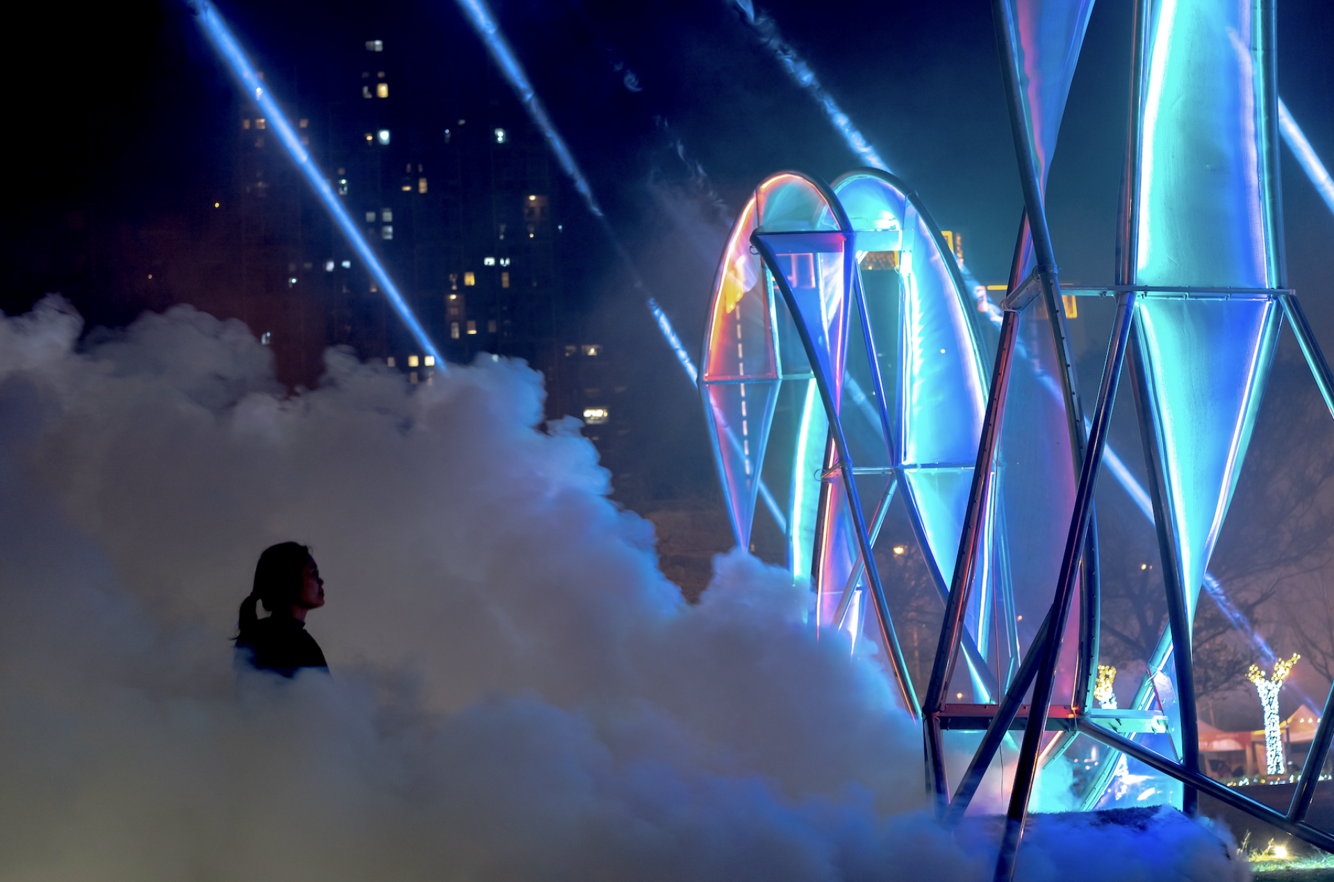 London Design Awards Winner - Dance of the celestial lights