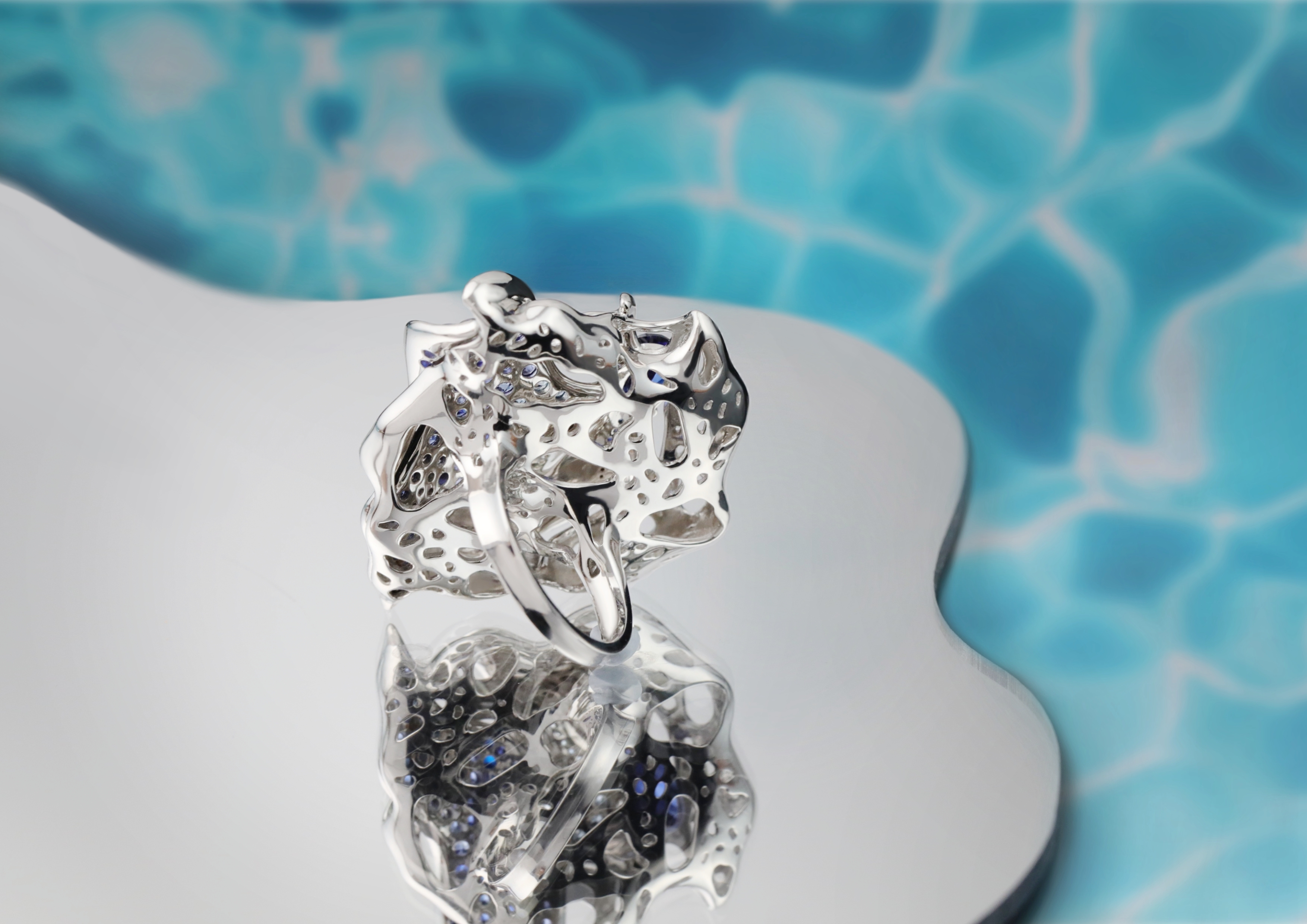 London Design Awards Winner - Foam Fin Fantasy Sapphire Ring