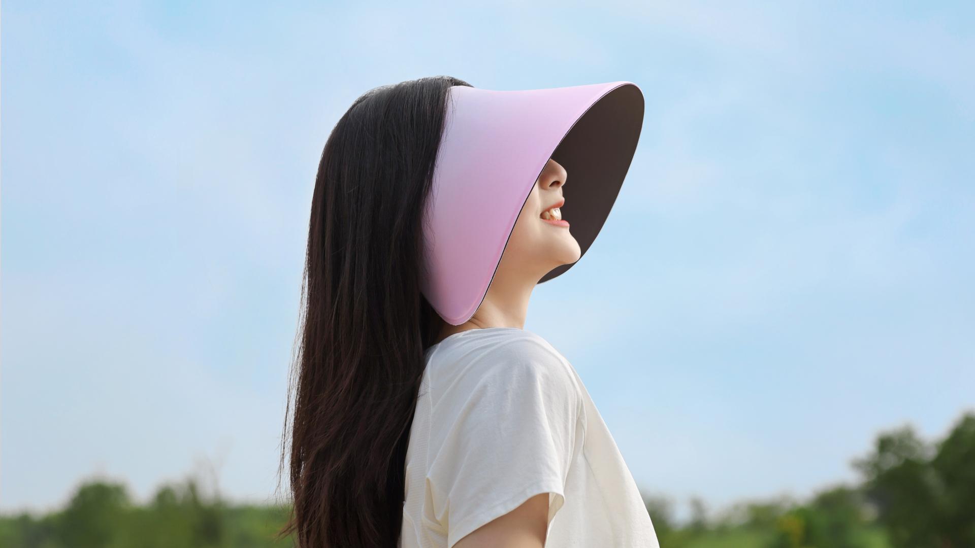 London Design Awards Winner - A Rollable Hat