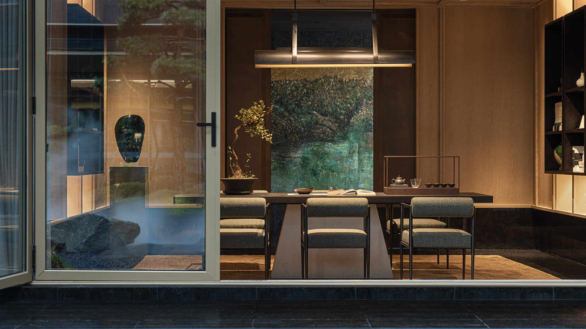 London Design Awards Winner - CROWN VILLA'S MEMBER CLUB