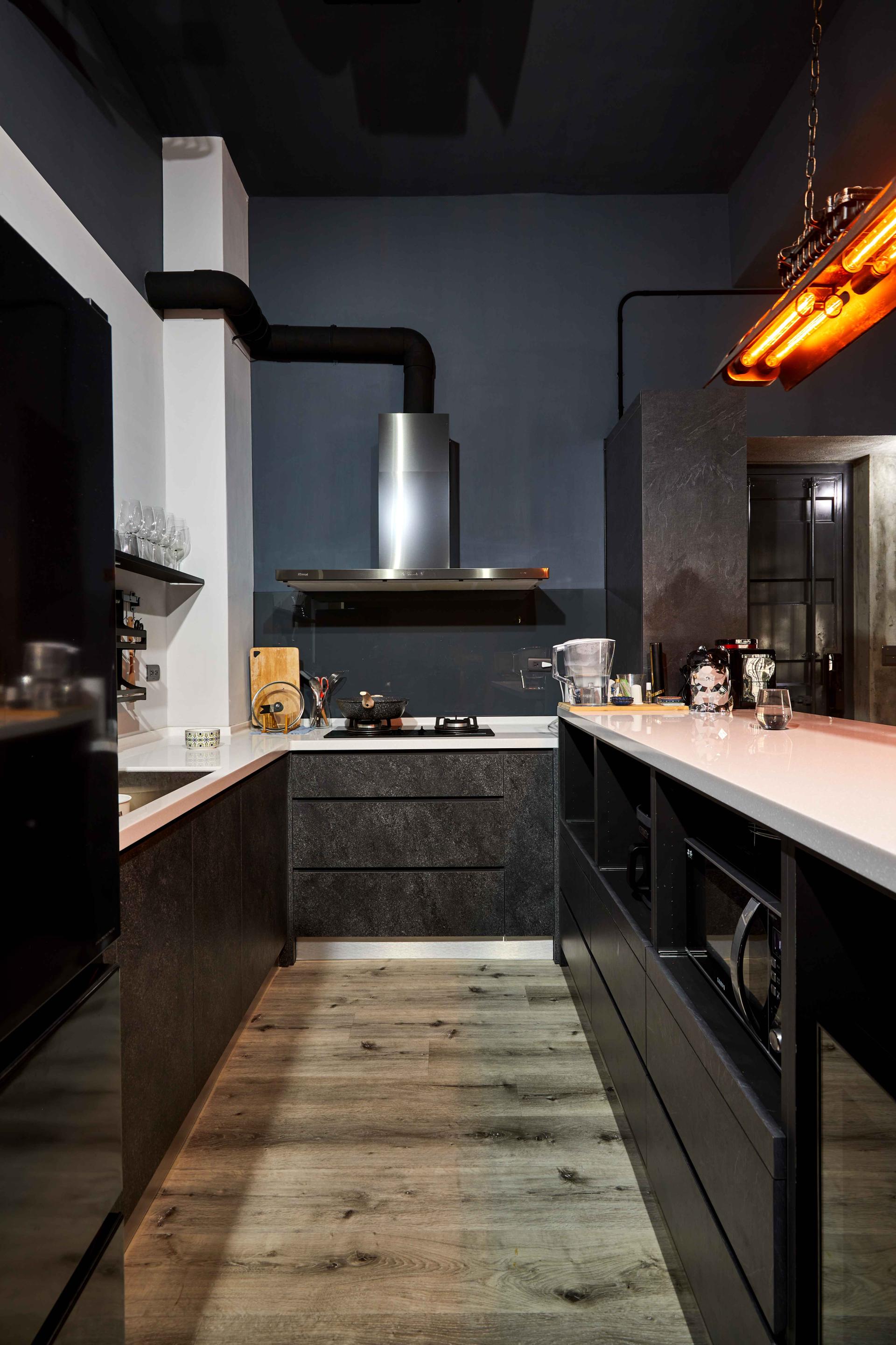 London Design Awards Winner - Metallic Rock