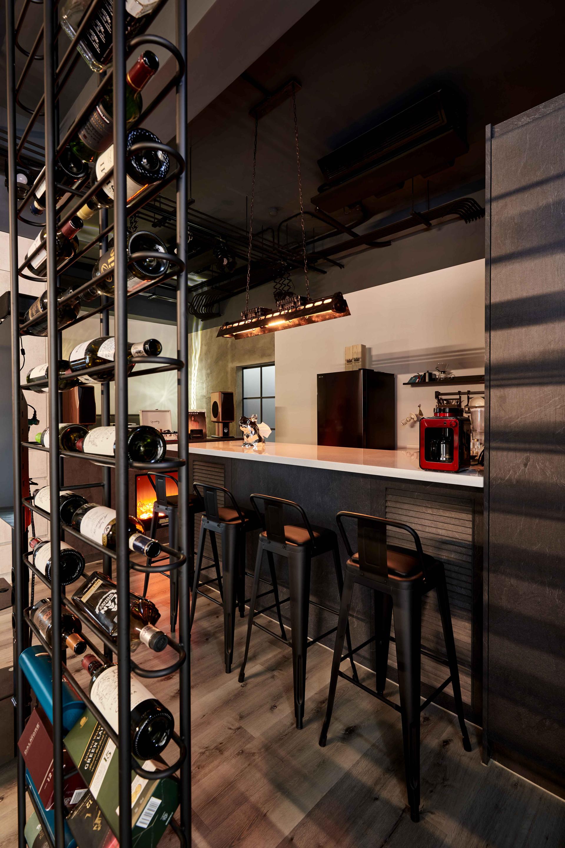 London Design Awards Winner - Metallic Rock