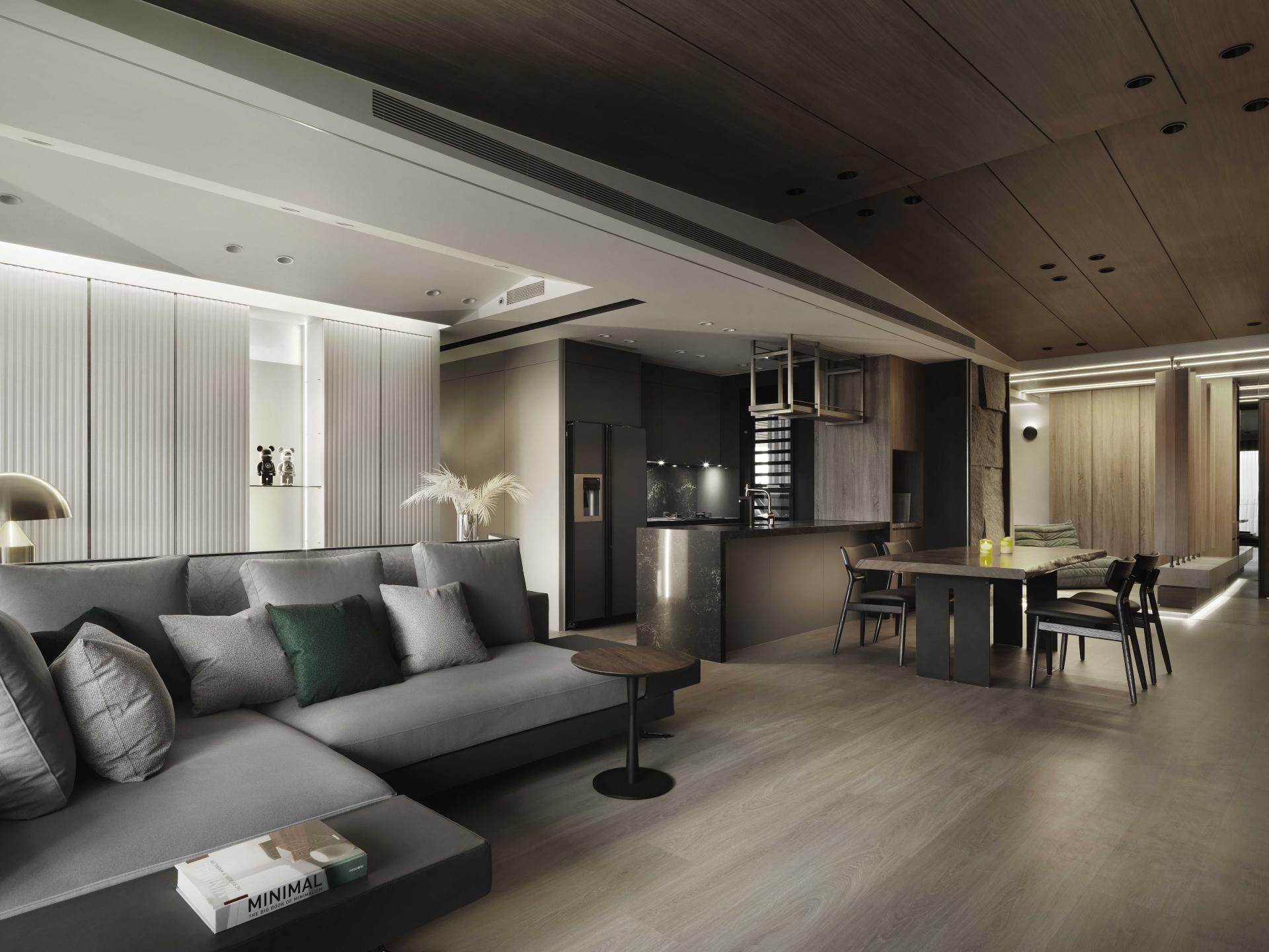 London Design Awards Winner - wooden narrative。rock