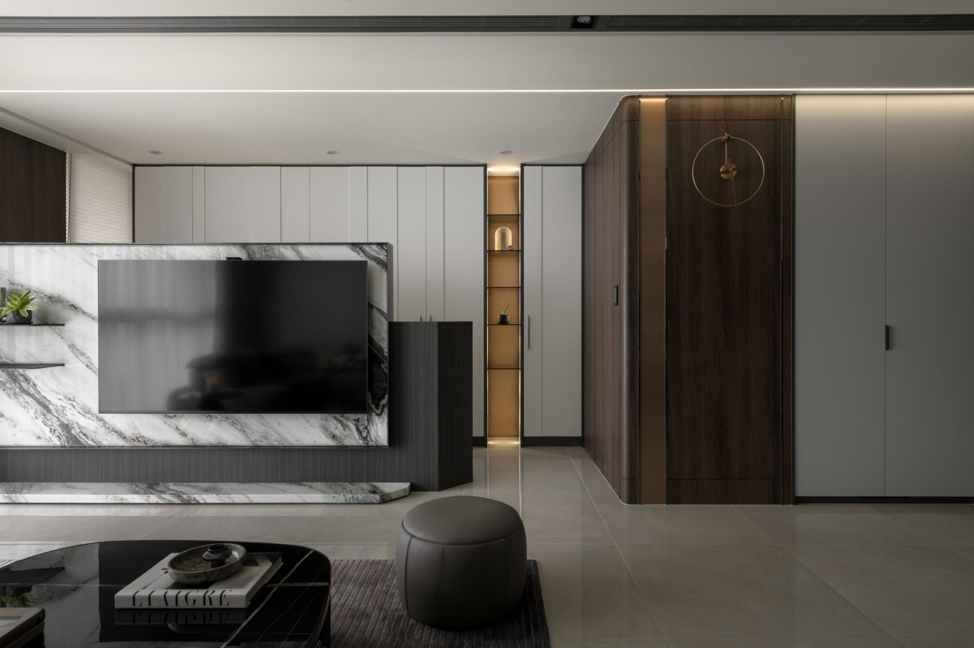 London Design Awards Winner - Glimmers of Intelligence