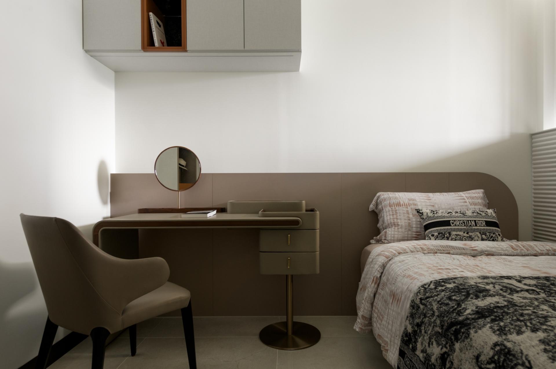 London Design Awards Winner - Glimmers of Intelligence