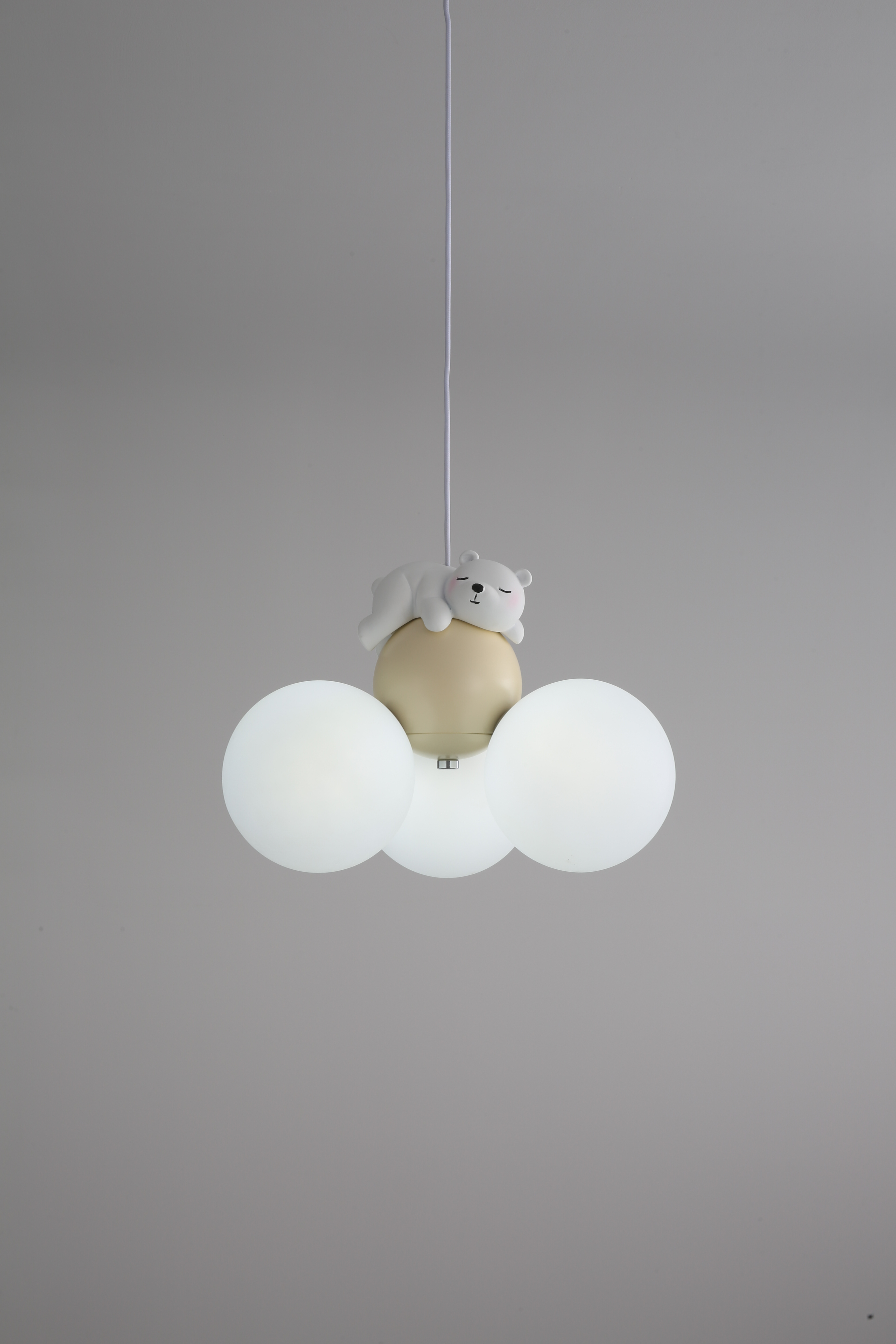 London Design Awards Winner - Bear with balloon