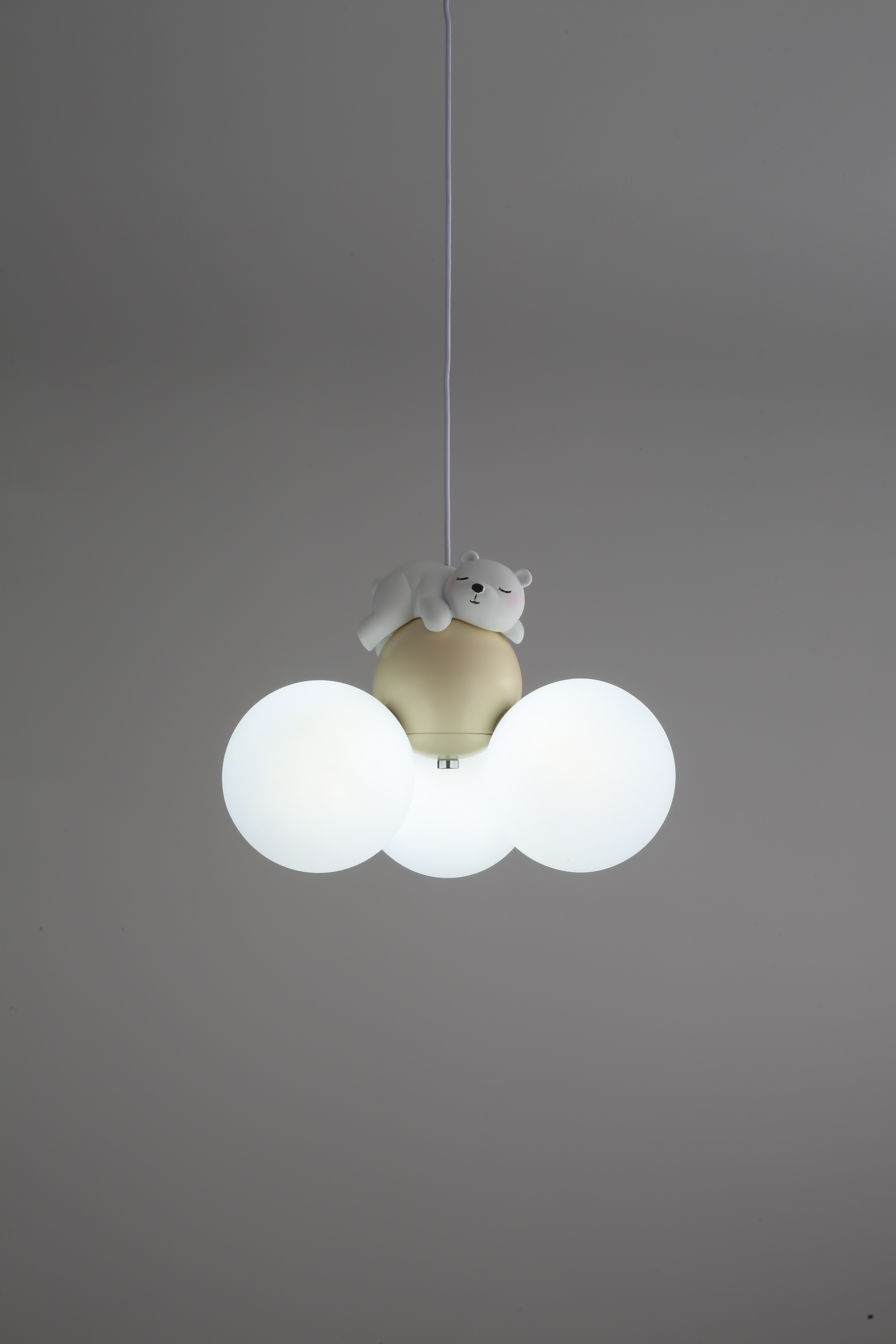 London Design Awards Winner - Bear with balloon