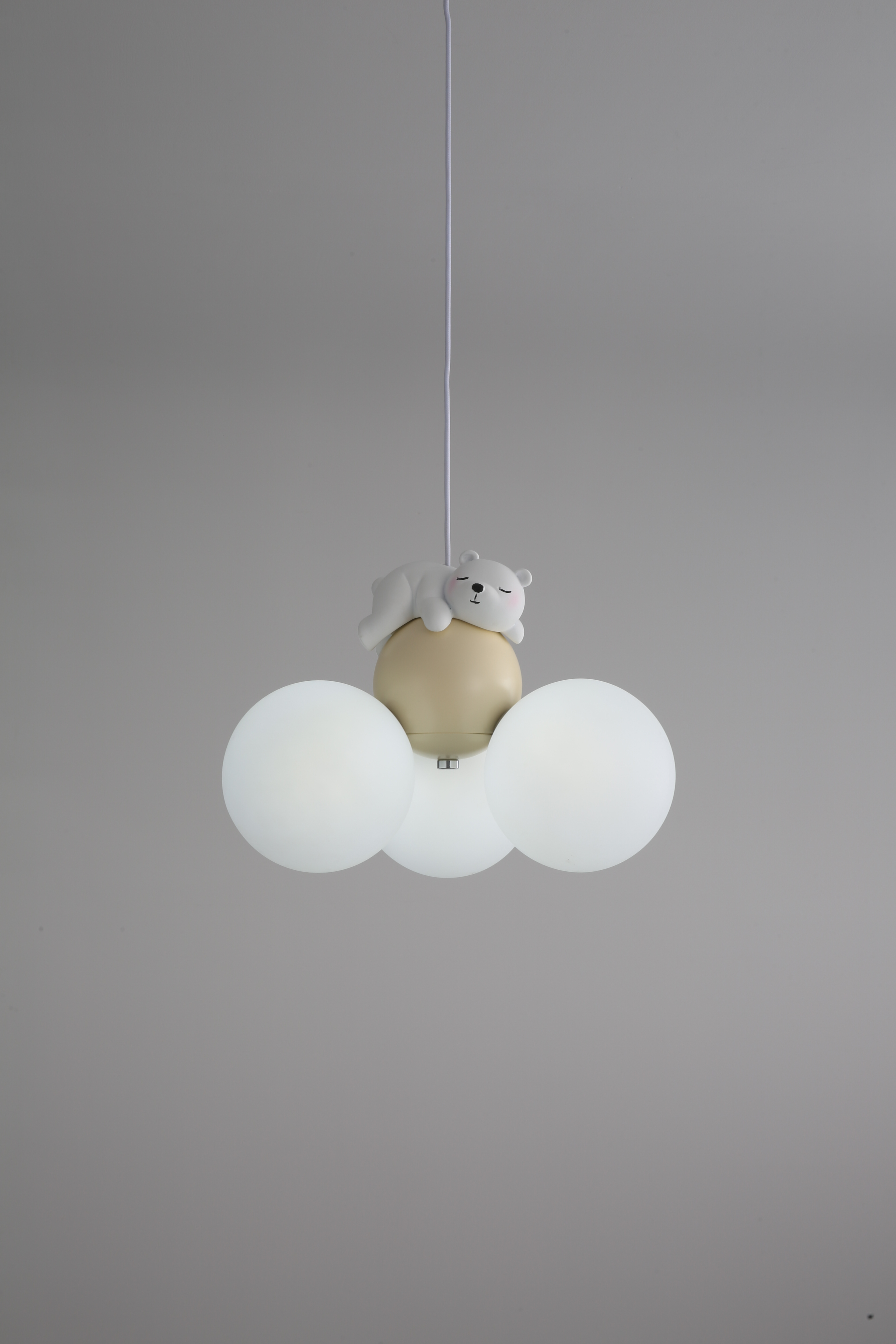 London Design Awards Winner - Bear with balloon