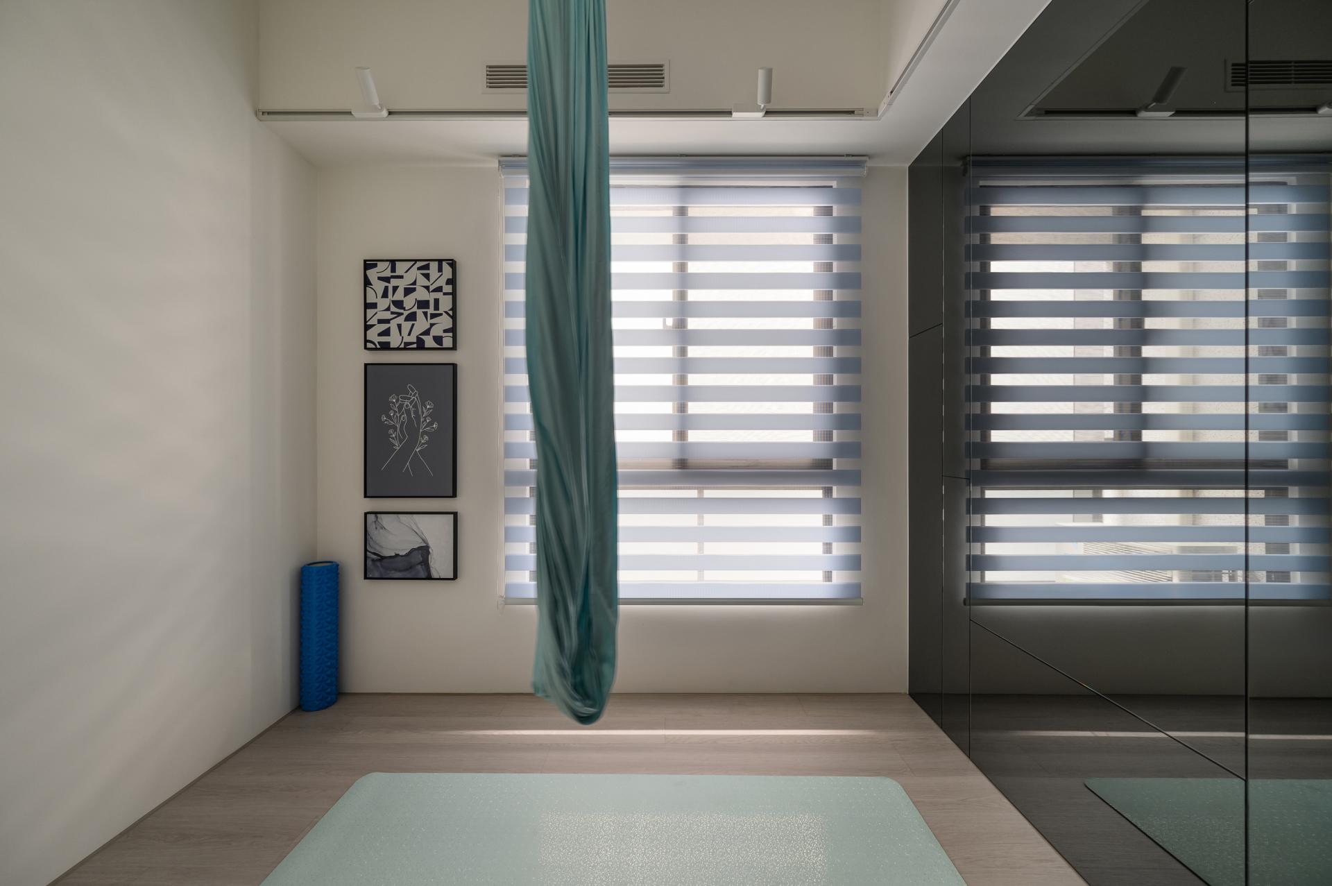 London Design Awards Winner - The Red Pivot