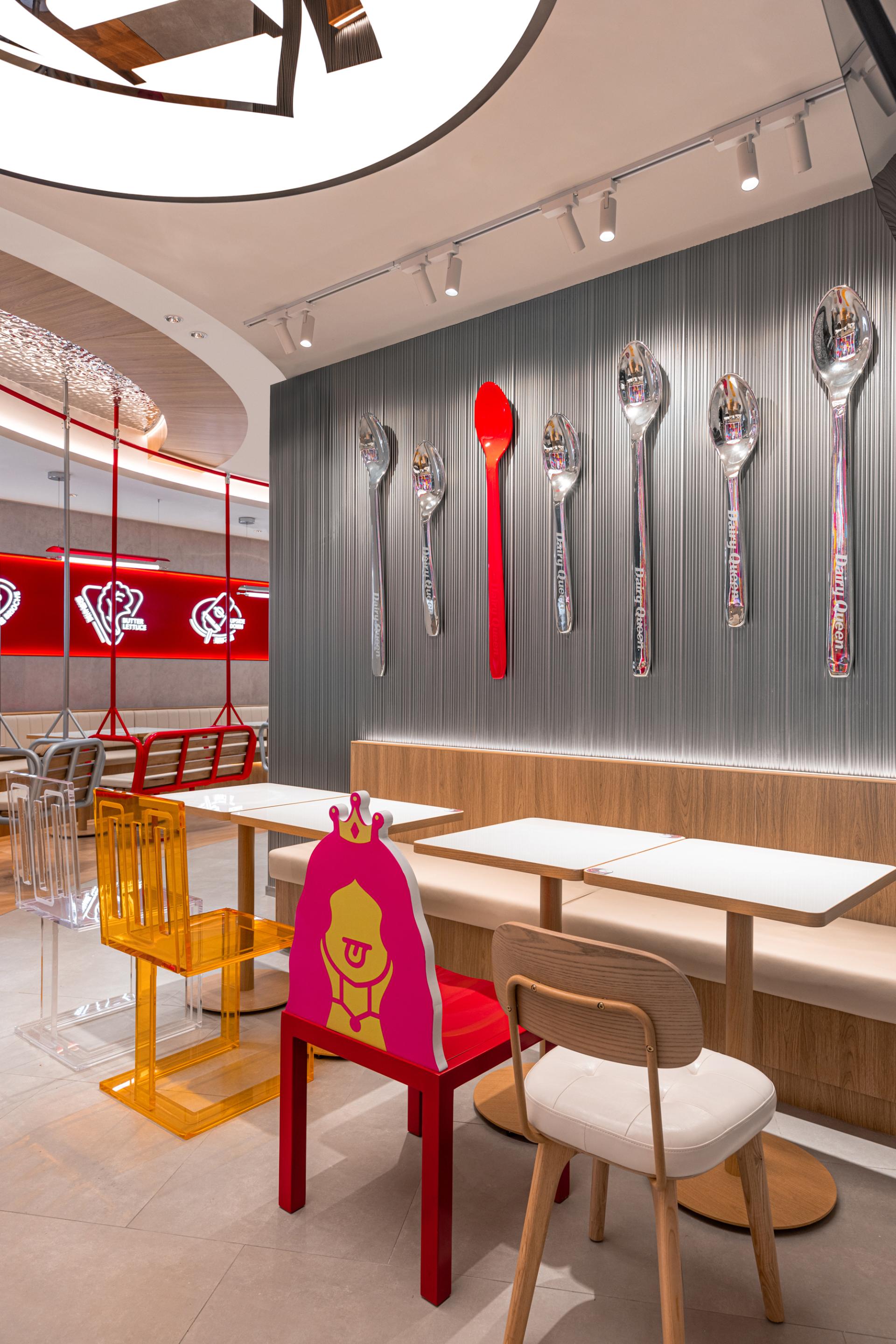 London Design Awards Winner - BLIZZARD & BURGERS Shanghai Burger Store 
