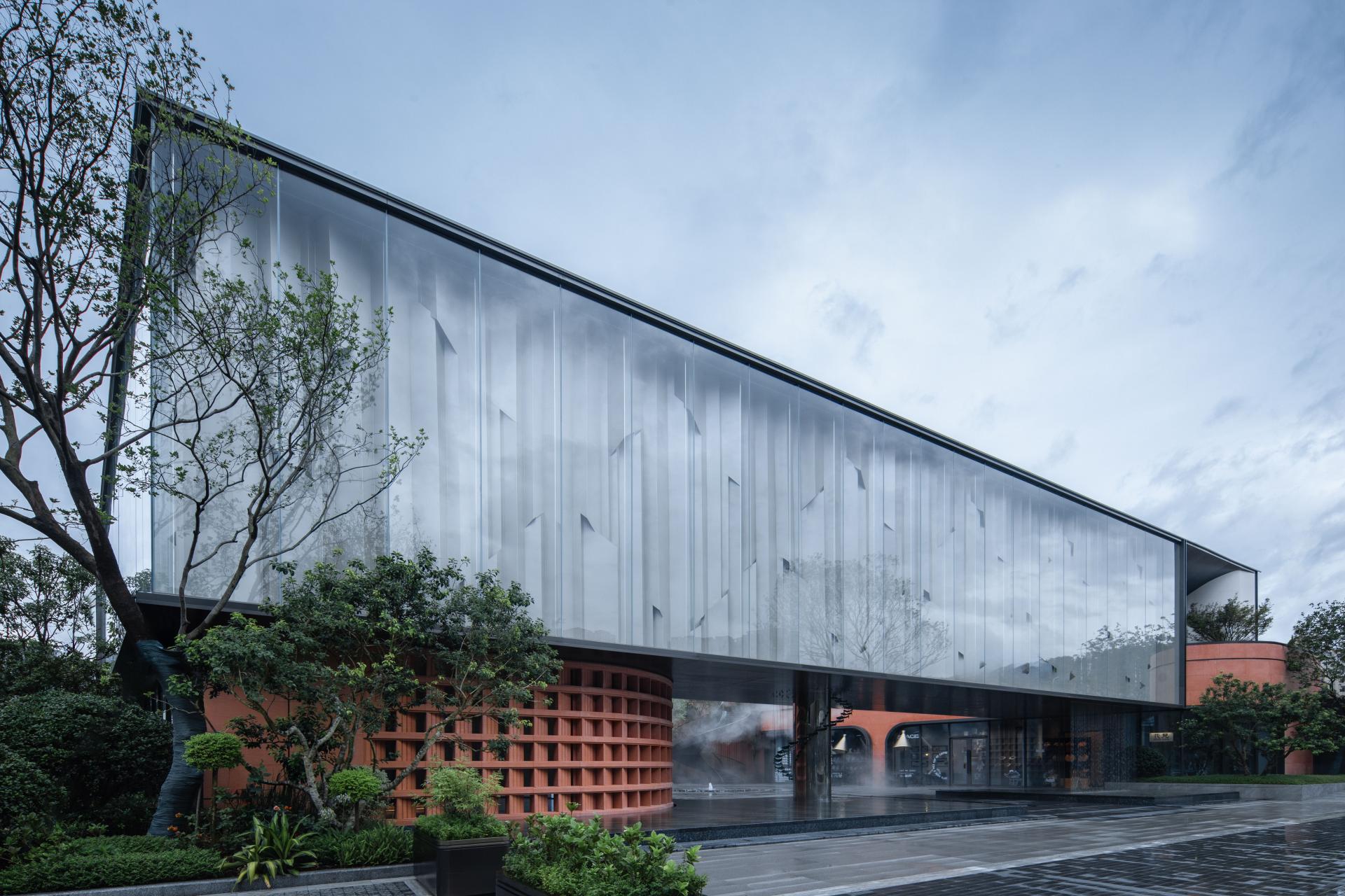 London Design Awards Winner - CL0UD FUTURE
