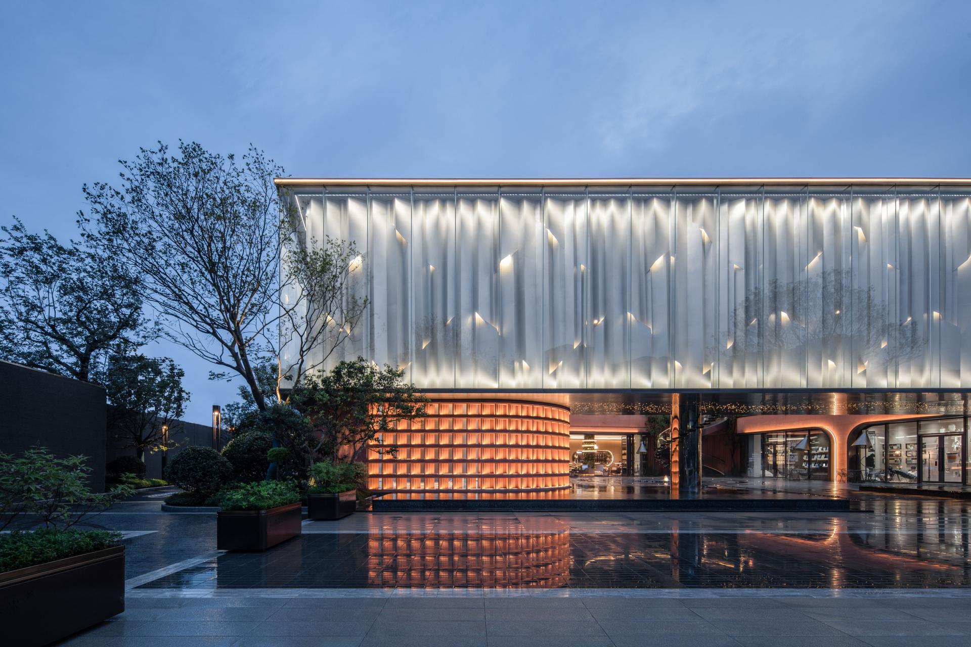 London Design Awards Winner - CL0UD FUTURE
