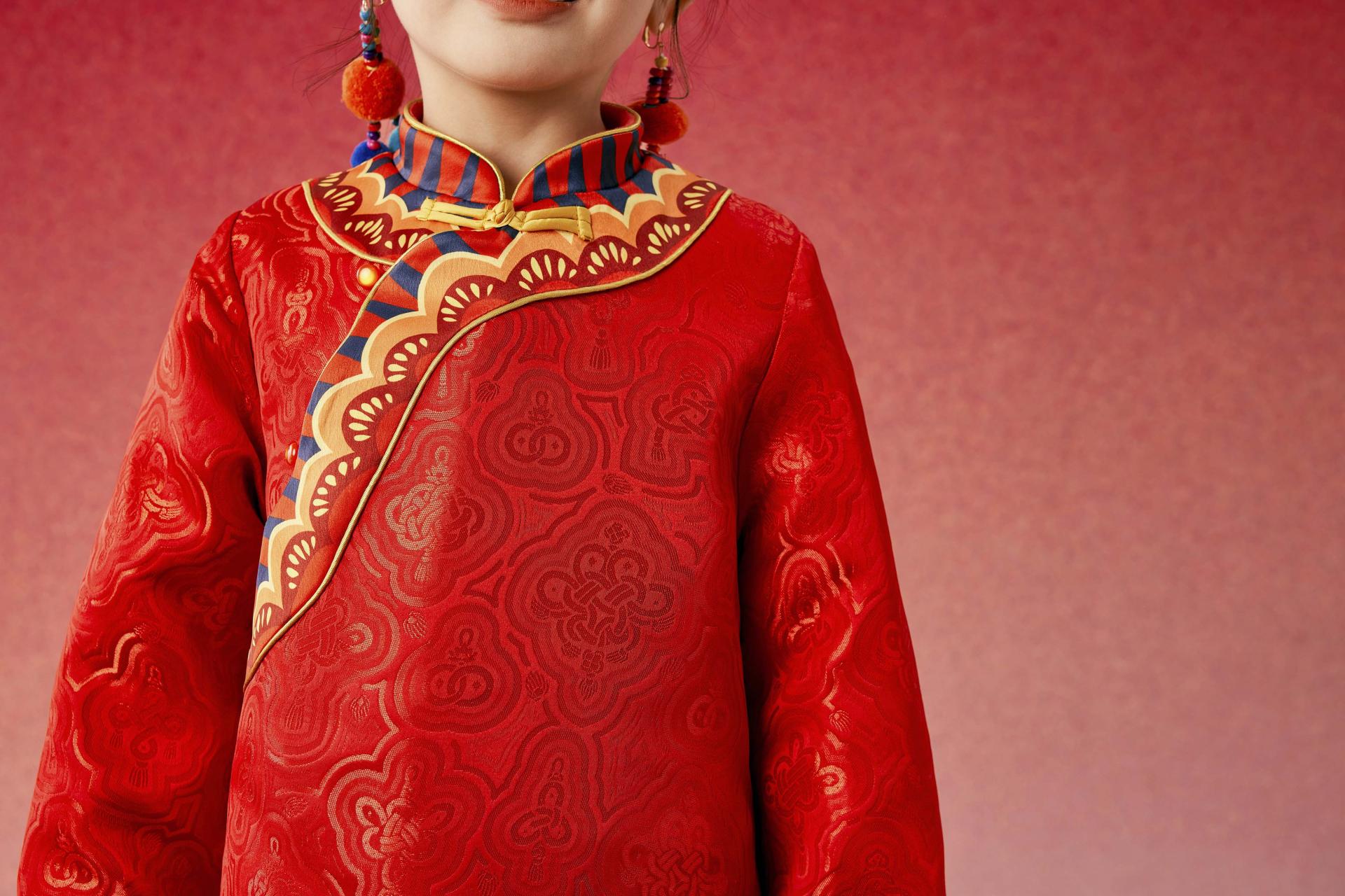 London Design Awards Winner -  Serpent Brings Fortune