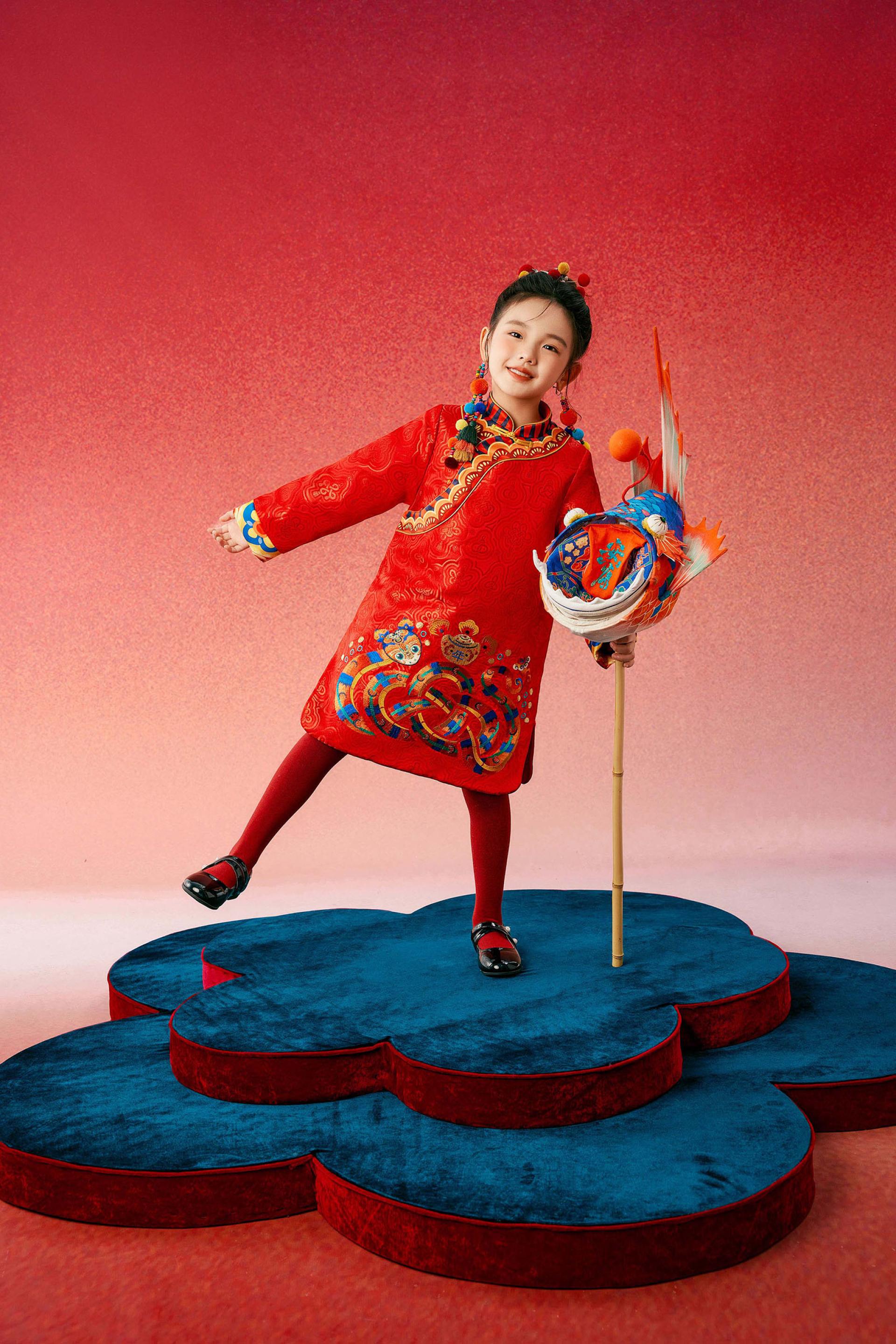 London Design Awards Winner -  Serpent Brings Fortune