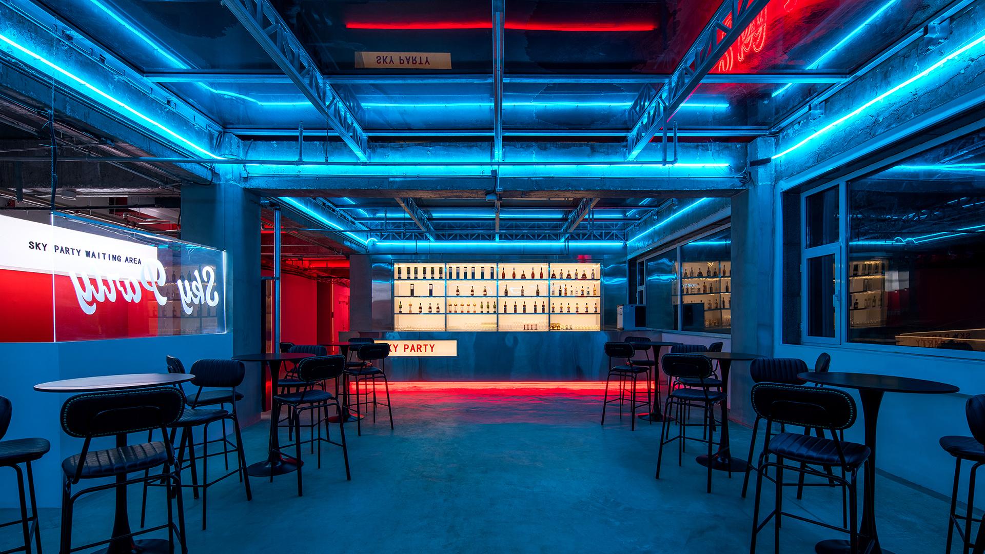 London Design Awards Winner - SKY PARTY