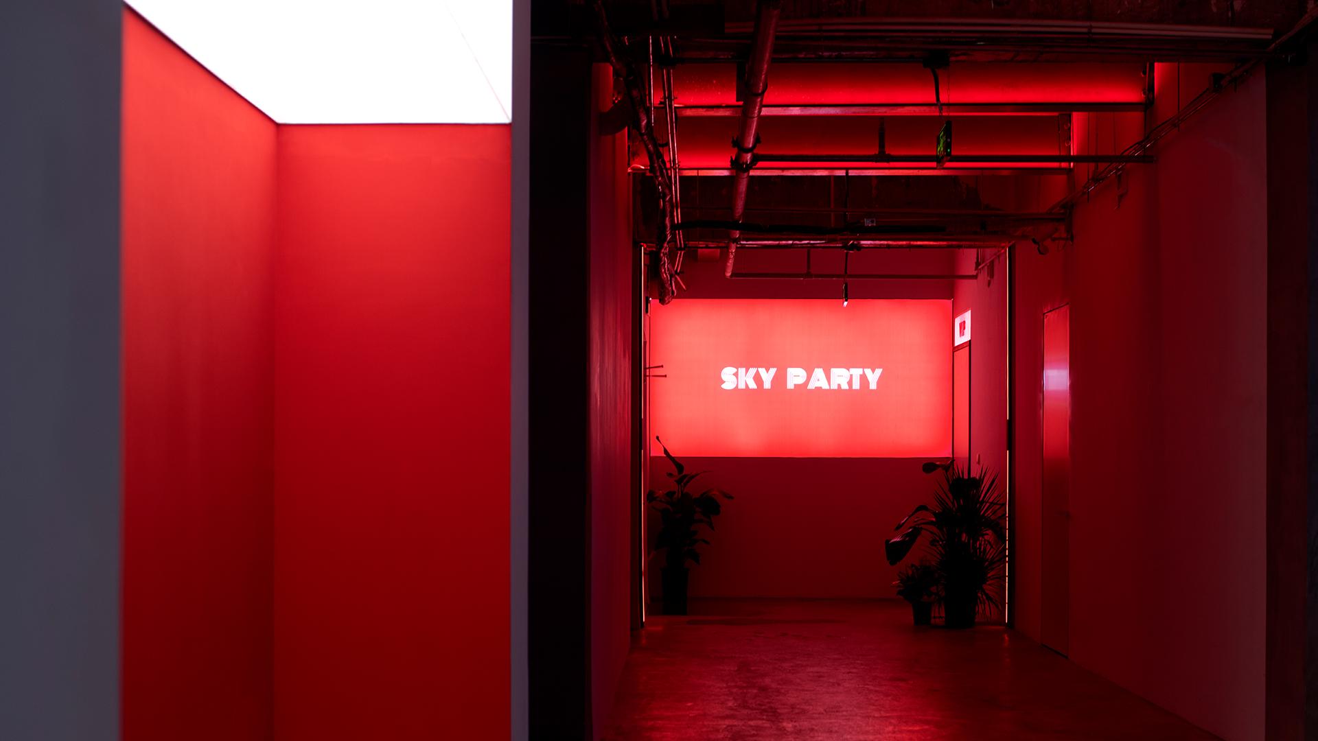 London Design Awards Winner - SKY PARTY
