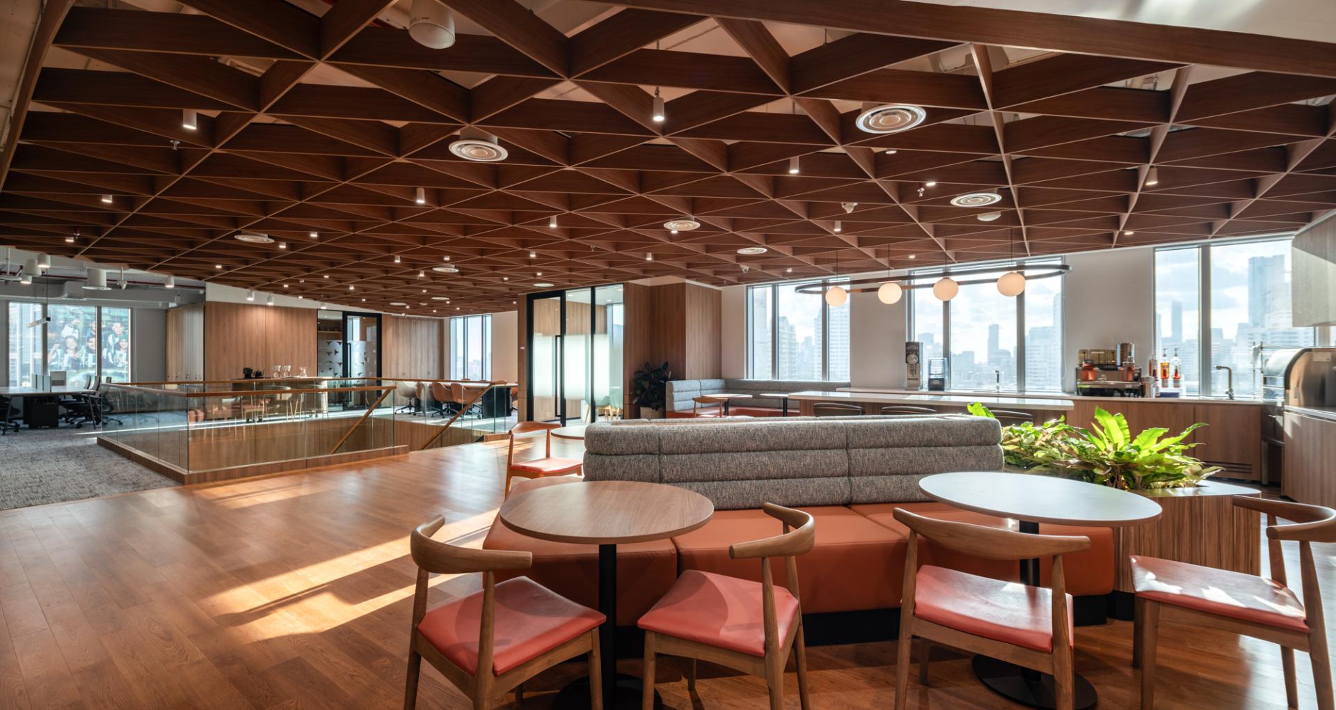 London Design Awards Winner - Starbucks Office
