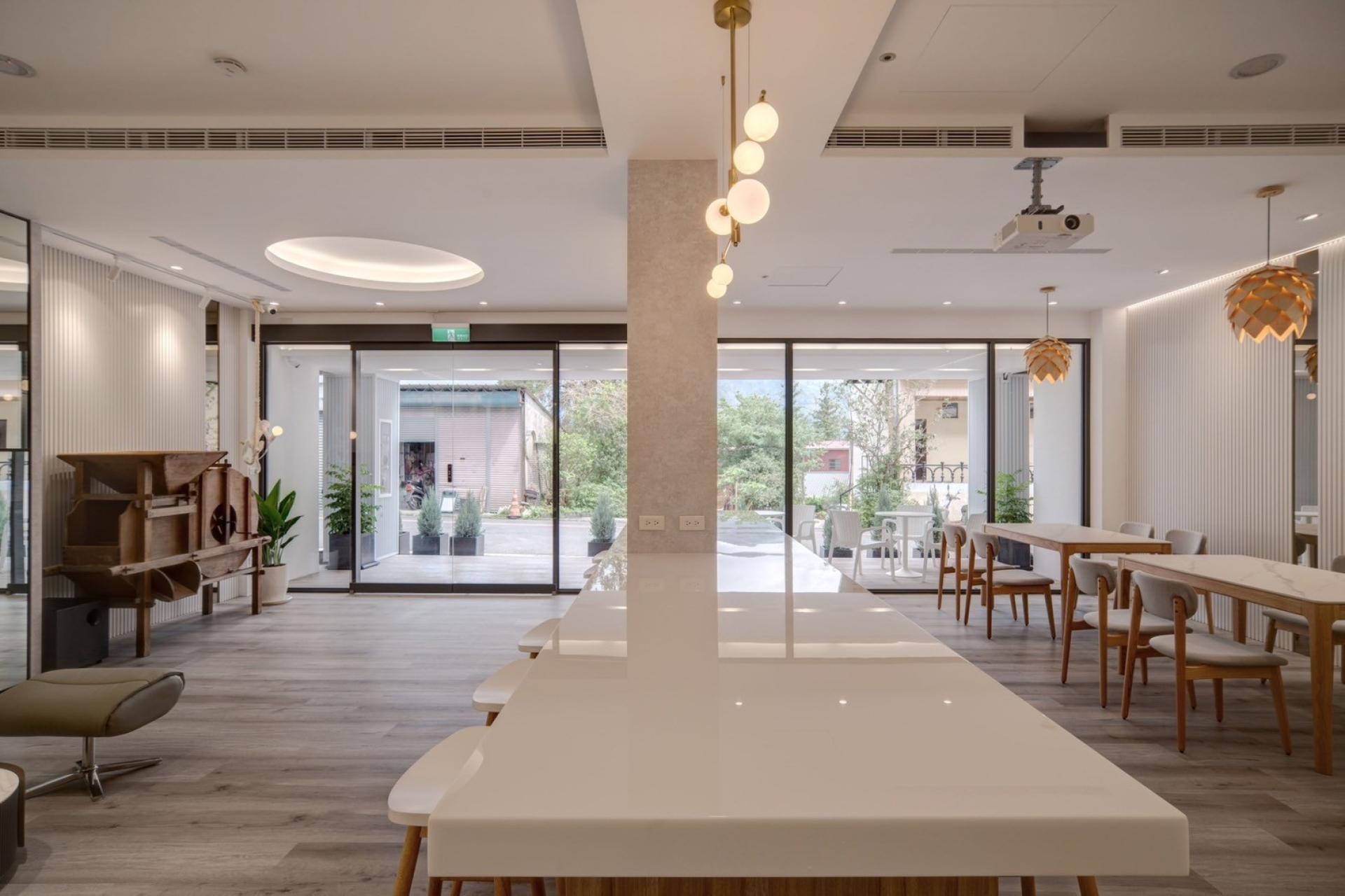 London Design Awards Winner - Luminescent ~ Reflections
