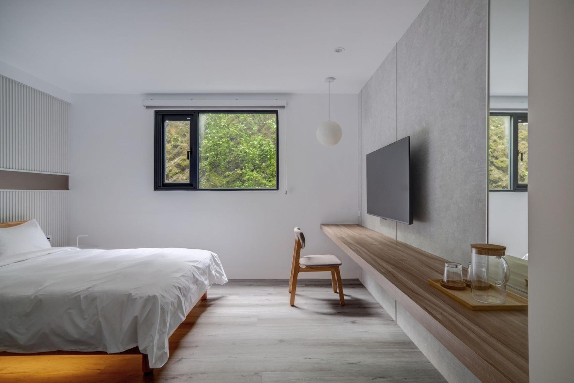London Design Awards Winner - Luminescent ~ Reflections