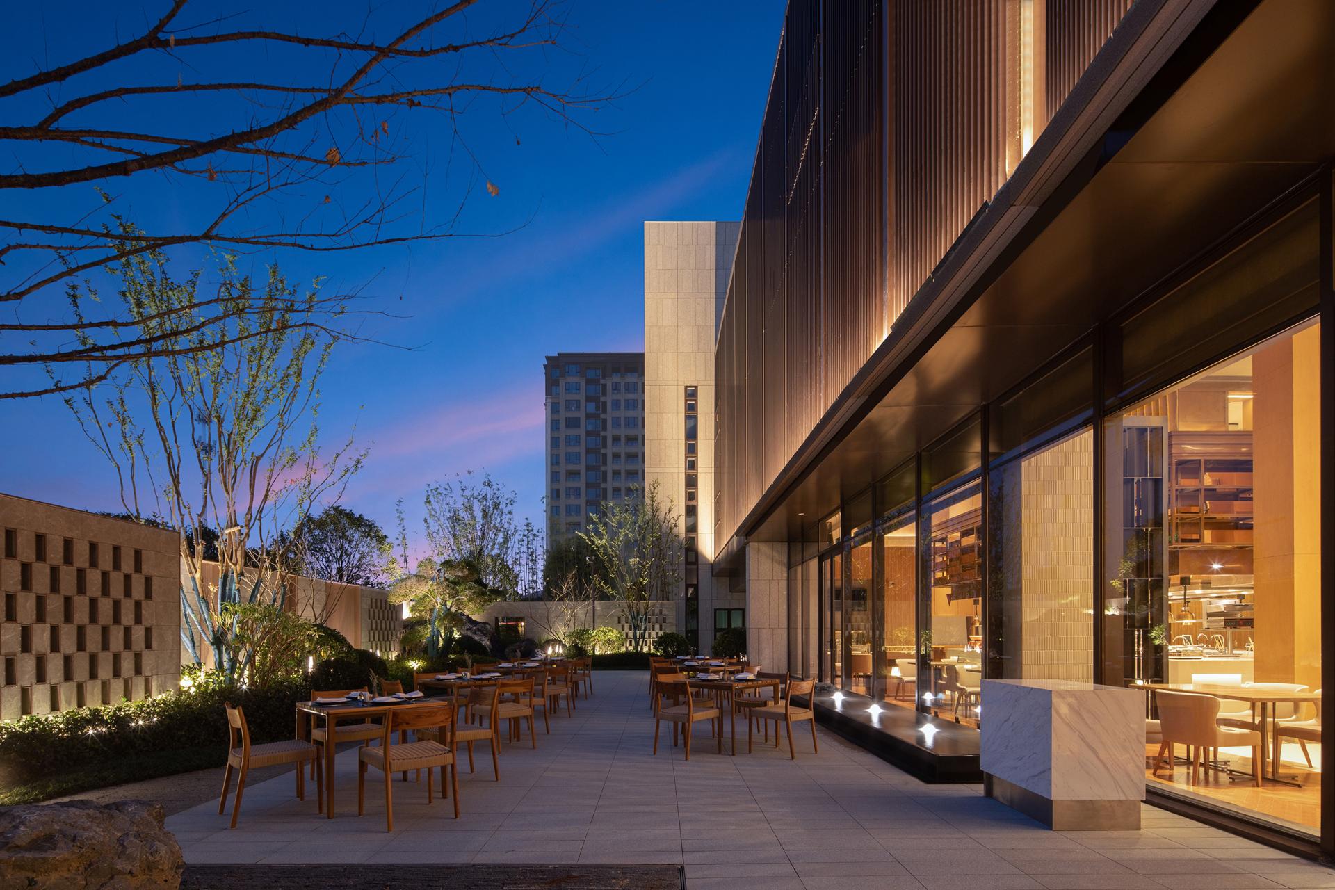 London Design Awards Winner - Landison Tianlan Hotel Dongyang