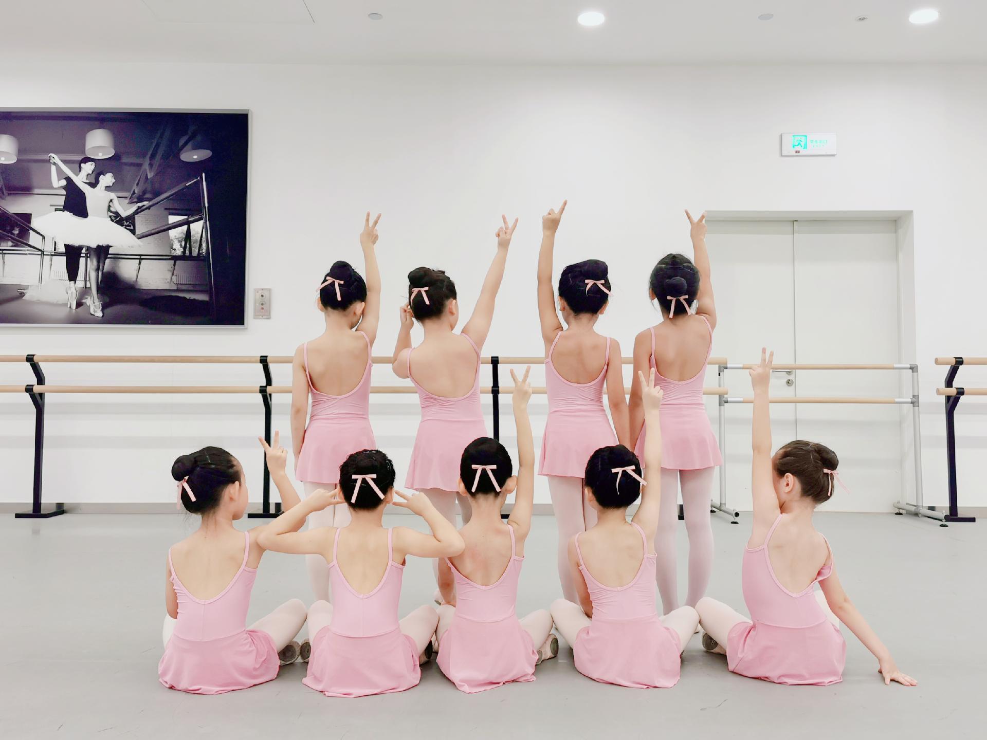 London Design Awards Winner - NBC ZBYL (SHENZHEN ) BALLET SCHOOL