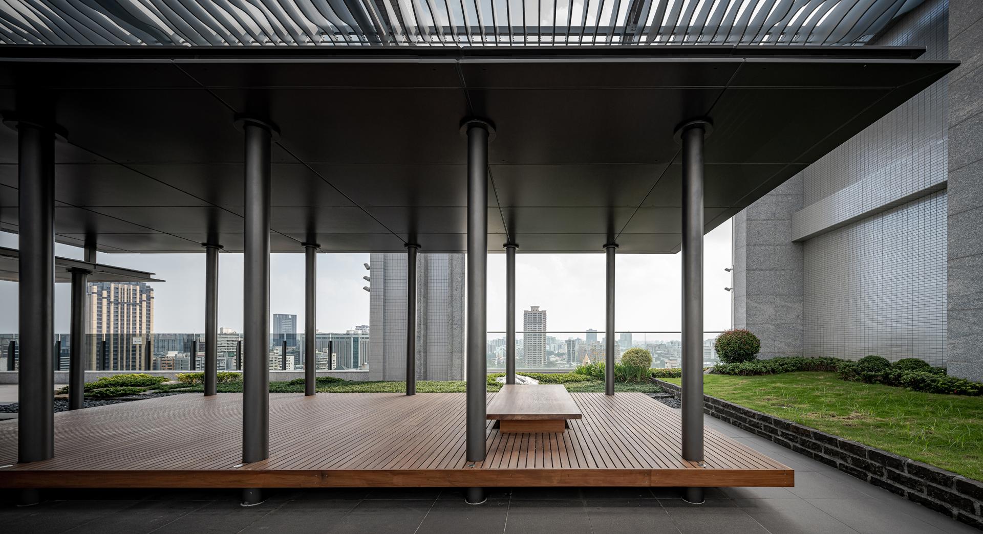 London Design Awards Winner - URBAN CLOUDS
