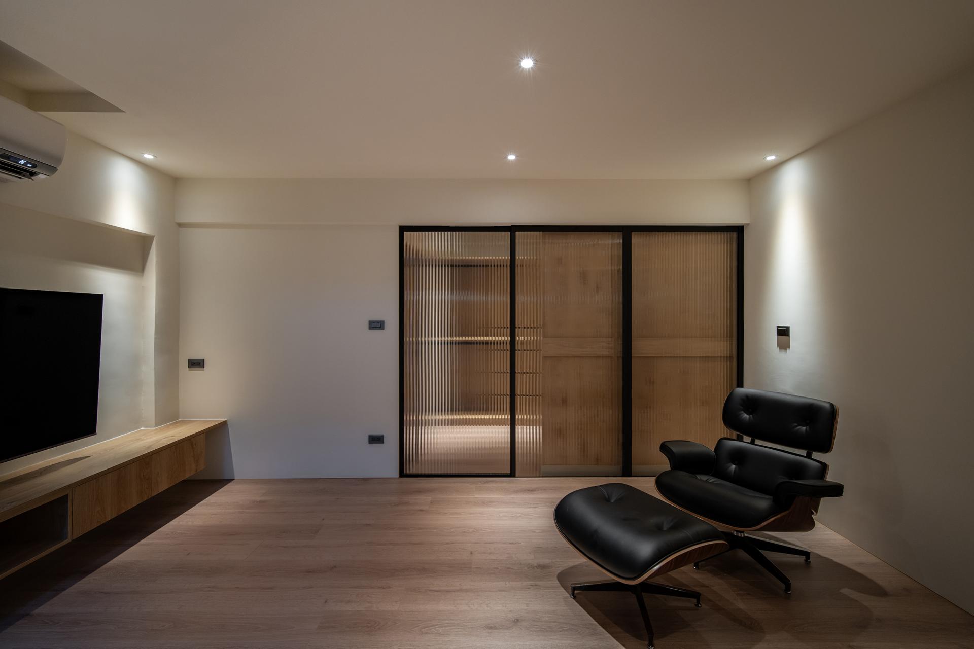 London Design Awards Winner - Light Reflection Residence