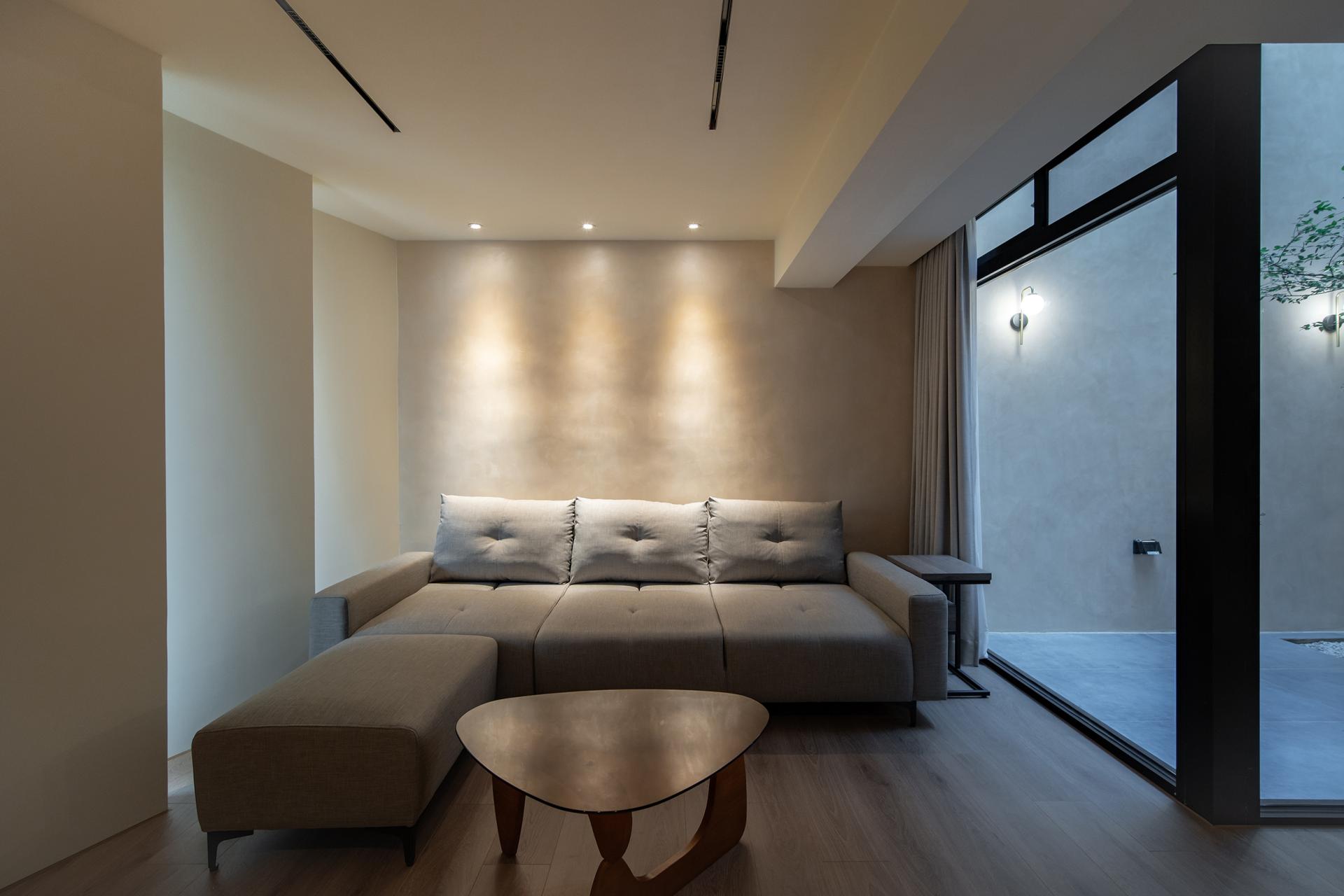 London Design Awards Winner - Light Reflection Residence