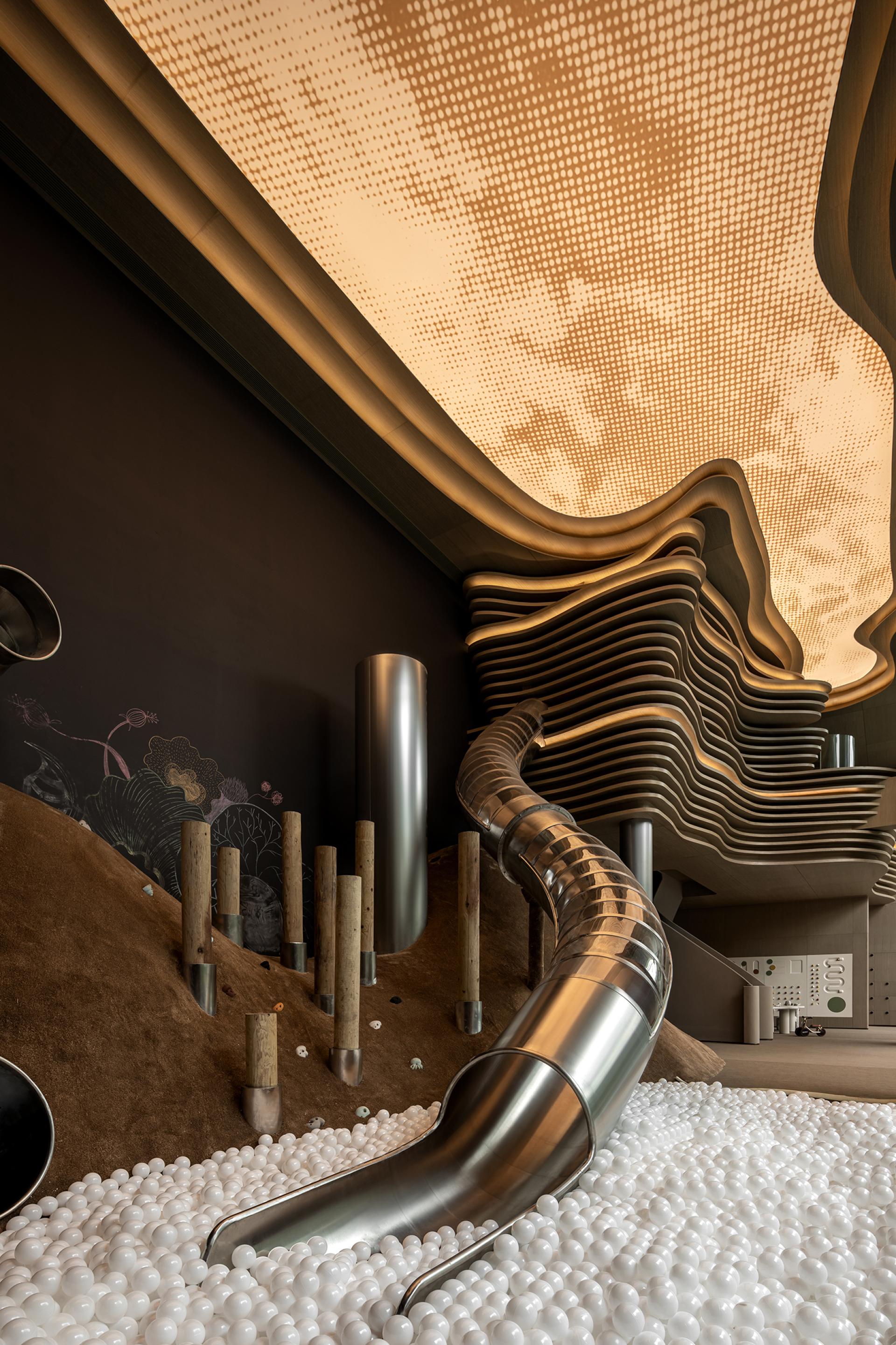 London Design Awards Winner - Nengjian Tianhe Luyu Mansion